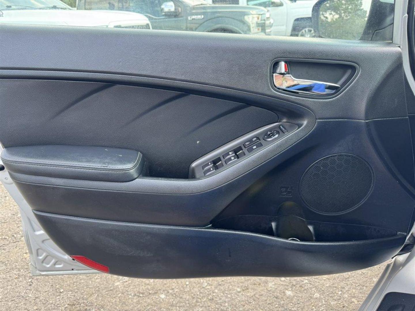 2016 Grey /Black Kia Forte (KNAFX5A83G5) with an 2.0l I-4 DI Dohc 2.0l engine, Automatic transmission, located at 745 East Steele Rd., West Columbia, SC, 29170, (803) 755-9148, 33.927212, -81.148483 - Special Internet Price! 2016 Kia Forte - Photo#17