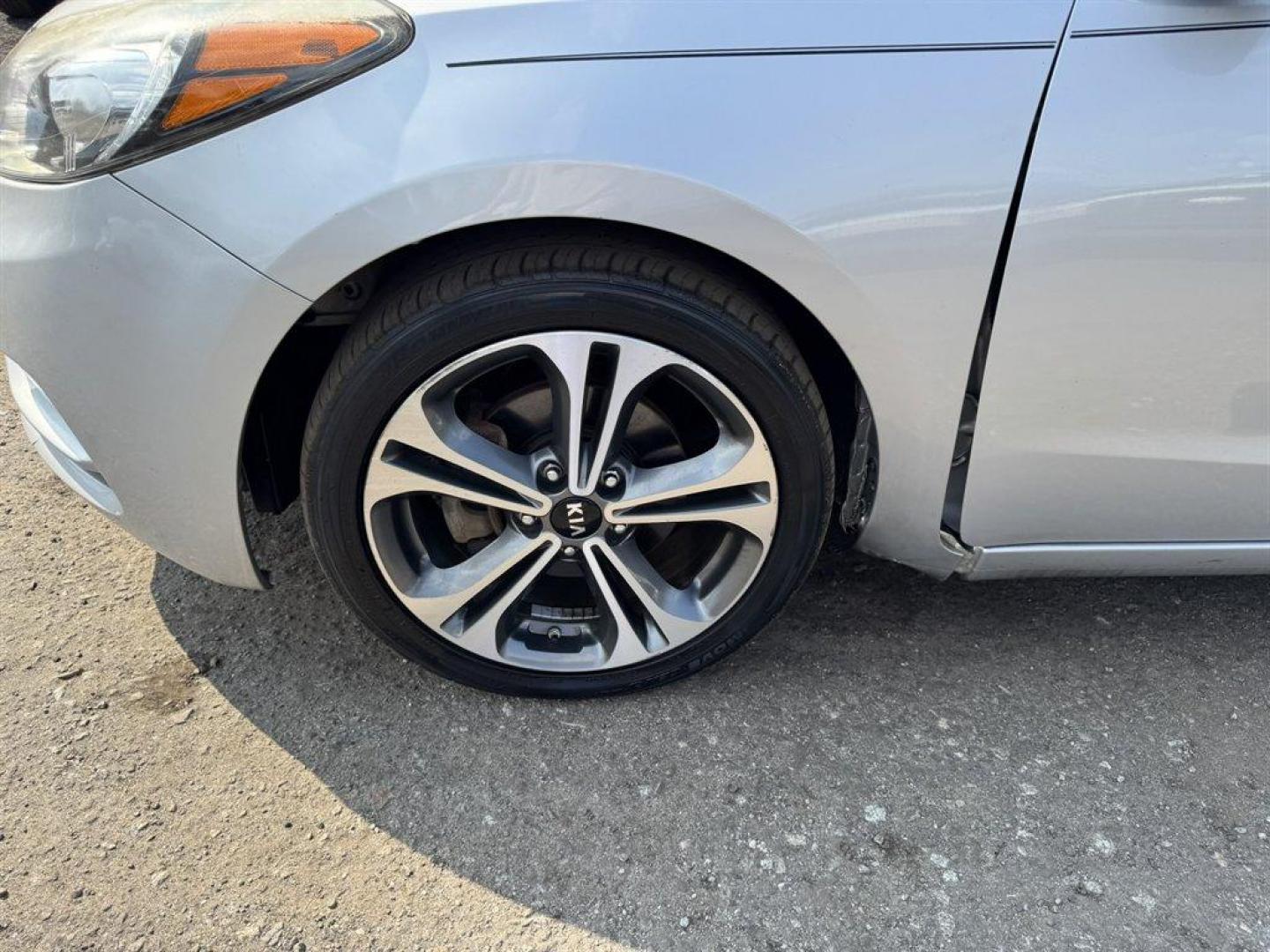 2016 Grey /Black Kia Forte (KNAFX5A83G5) with an 2.0l I-4 DI Dohc 2.0l engine, Automatic transmission, located at 745 East Steele Rd., West Columbia, SC, 29170, (803) 755-9148, 33.927212, -81.148483 - Special Internet Price! 2016 Kia Forte - Photo#32