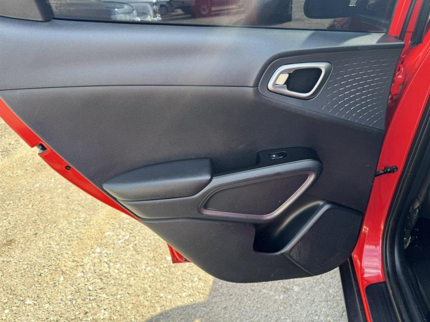 2020 Red /Black Kia Soul (KNDJ23AU2L7) with an 2.0l I-4 DI Dohc 2.0l engine, Automatic transmission, located at 745 East Steele Rd., West Columbia, SC, 29170, (803) 755-9148, 33.927212, -81.148483 - Special Internet Price! 2020 Kia Soul - Photo#20