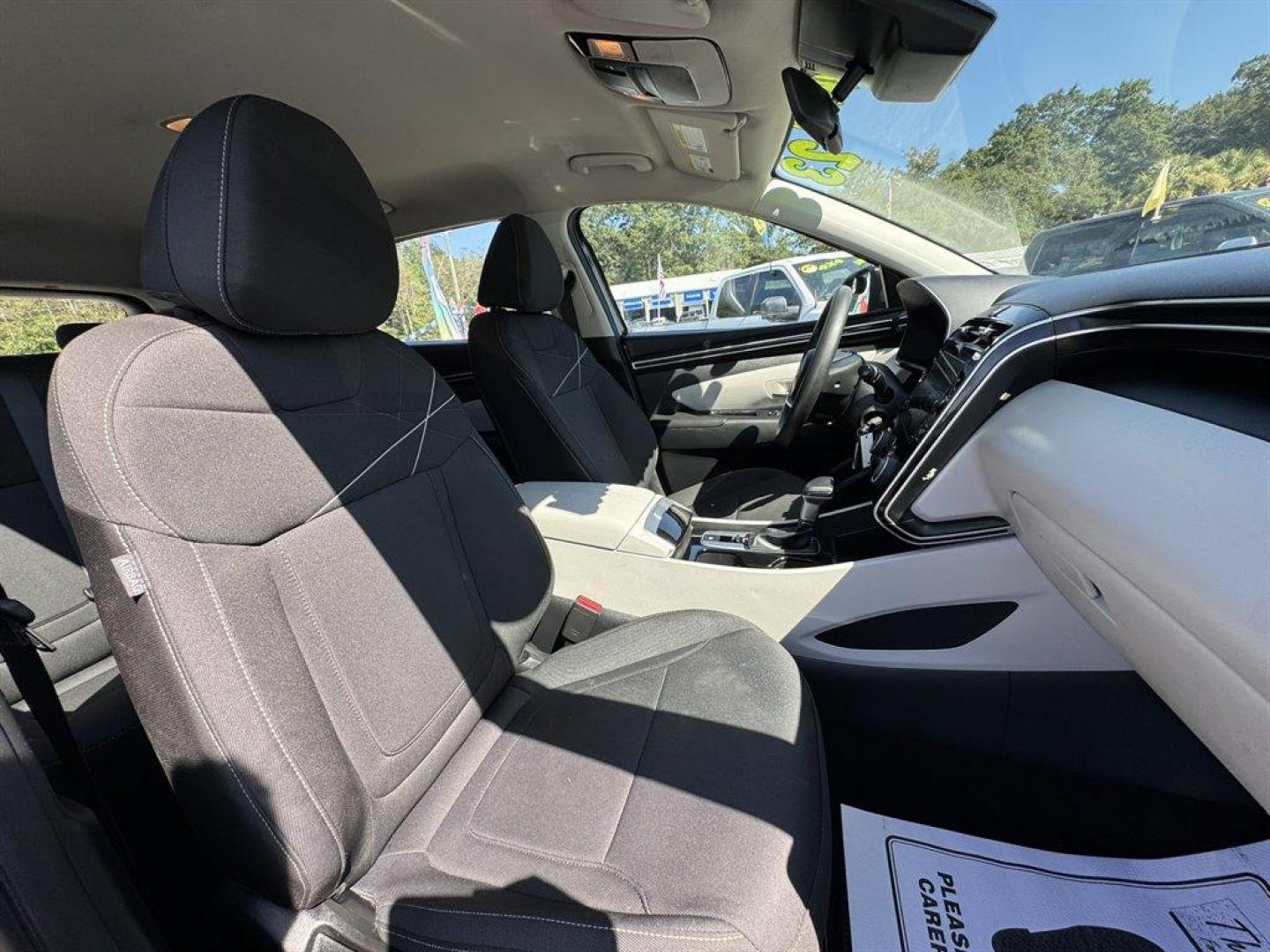 2023 Silver /Black Hyundai Tucson (5NMJACAE0PH) with an 2.5l I-4 DI Dohc 2.5l engine, Automatic transmission, located at 745 East Steele Rd., West Columbia, SC, 29170, (803) 755-9148, 33.927212, -81.148483 - Special Interent Price! 2023 Hyundai Tucson - Photo#27