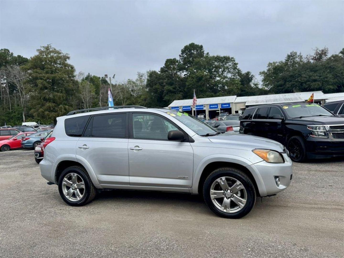 2012 Silver /Grey Toyota RAV4 (2T3WF4DV5CW) with an 2.5l I-4 SFI Dohc VVT-I 2 engine, Automatic transmission, located at 745 East Steele Rd., West Columbia, SC, 29170, (803) 755-9148, 33.927212, -81.148483 - Special Internet Price! 2012 Toyota RAV4 - Photo#2