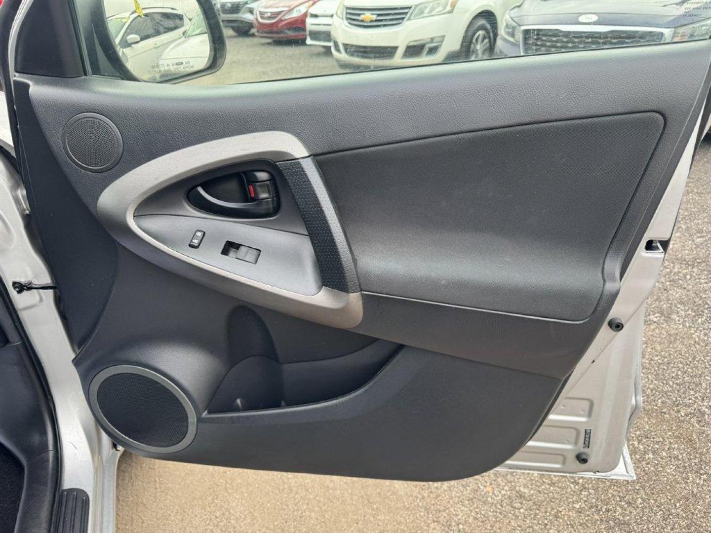 2012 Silver /Grey Toyota RAV4 (2T3WF4DV5CW) with an 2.5l I-4 SFI Dohc VVT-I 2 engine, Automatic transmission, located at 745 East Steele Rd., West Columbia, SC, 29170, (803) 755-9148, 33.927212, -81.148483 - Special Internet Price! 2012 Toyota RAV4 - Photo#23