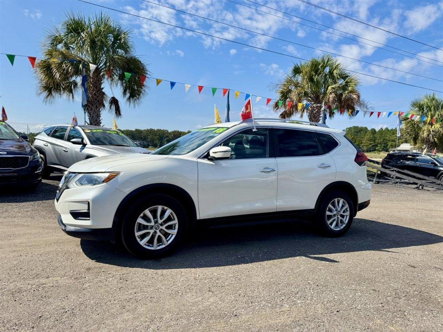 2018 White /Black Nissan Rogue (JN8AT2MT9JW) with an 2.5l I-4 MPI Dohc 2.5l engine, Automatic transmission, located at 745 East Steele Rd., West Columbia, SC, 29170, (803) 755-9148, 33.927212, -81.148483 - Special Internet Price! 2018 Nissan Rogue - Photo#0