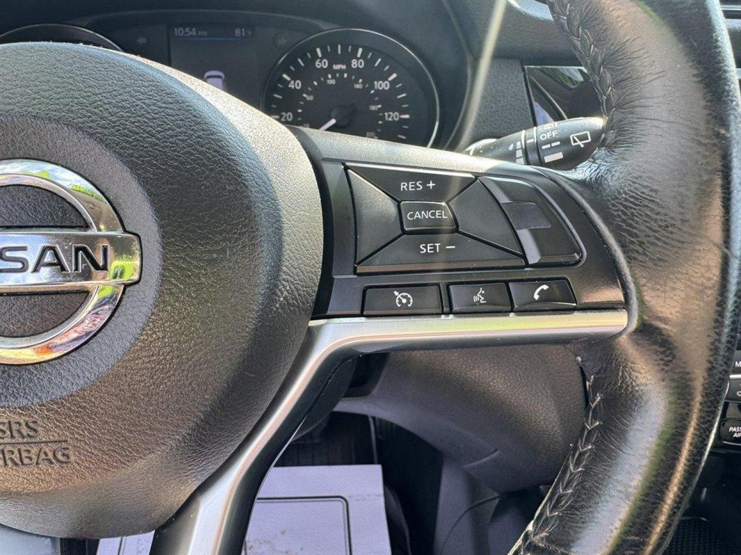 2018 White /Black Nissan Rogue (JN8AT2MT9JW) with an 2.5l I-4 MPI Dohc 2.5l engine, Automatic transmission, located at 745 East Steele Rd., West Columbia, SC, 29170, (803) 755-9148, 33.927212, -81.148483 - Special Internet Price! 2018 Nissan Rogue - Photo#9