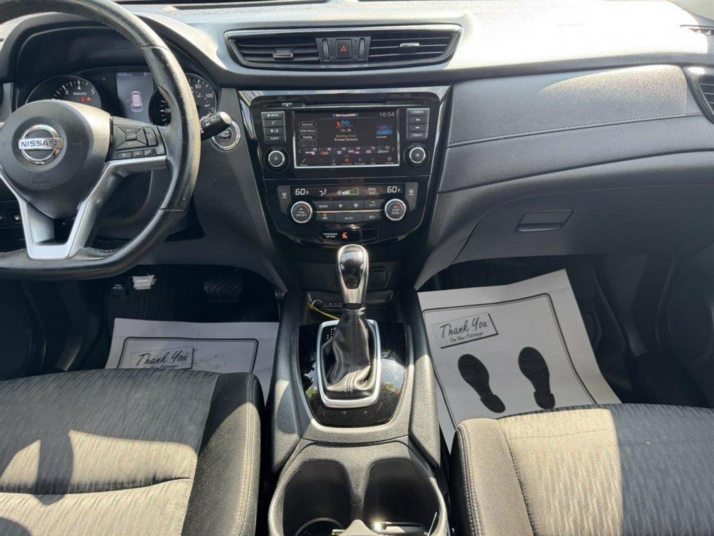 2018 White /Black Nissan Rogue (JN8AT2MT9JW) with an 2.5l I-4 MPI Dohc 2.5l engine, Automatic transmission, located at 745 East Steele Rd., West Columbia, SC, 29170, (803) 755-9148, 33.927212, -81.148483 - Special Internet Price! 2018 Nissan Rogue - Photo#11