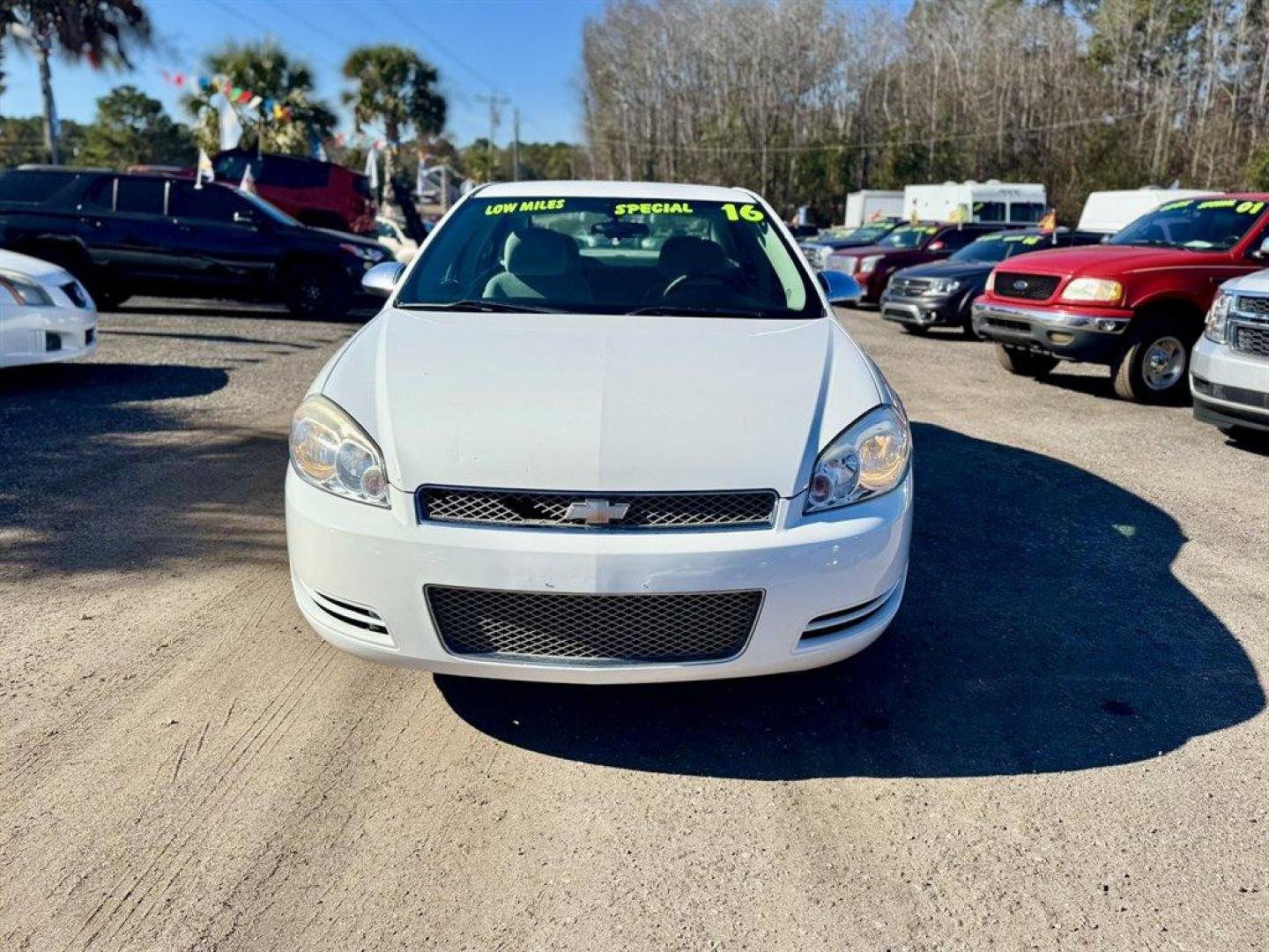2016 White /Grey Chevrolet Impala Limited (2G1WA5E38G1) with an 3.6l V6 Sidi Dohc Flex 3. engine, Automatic transmission, located at 745 East Steele Rd., West Columbia, SC, 29170, (803) 755-9148, 33.927212, -81.148483 - 2016 Chevrolet Impala Limited - Photo#1