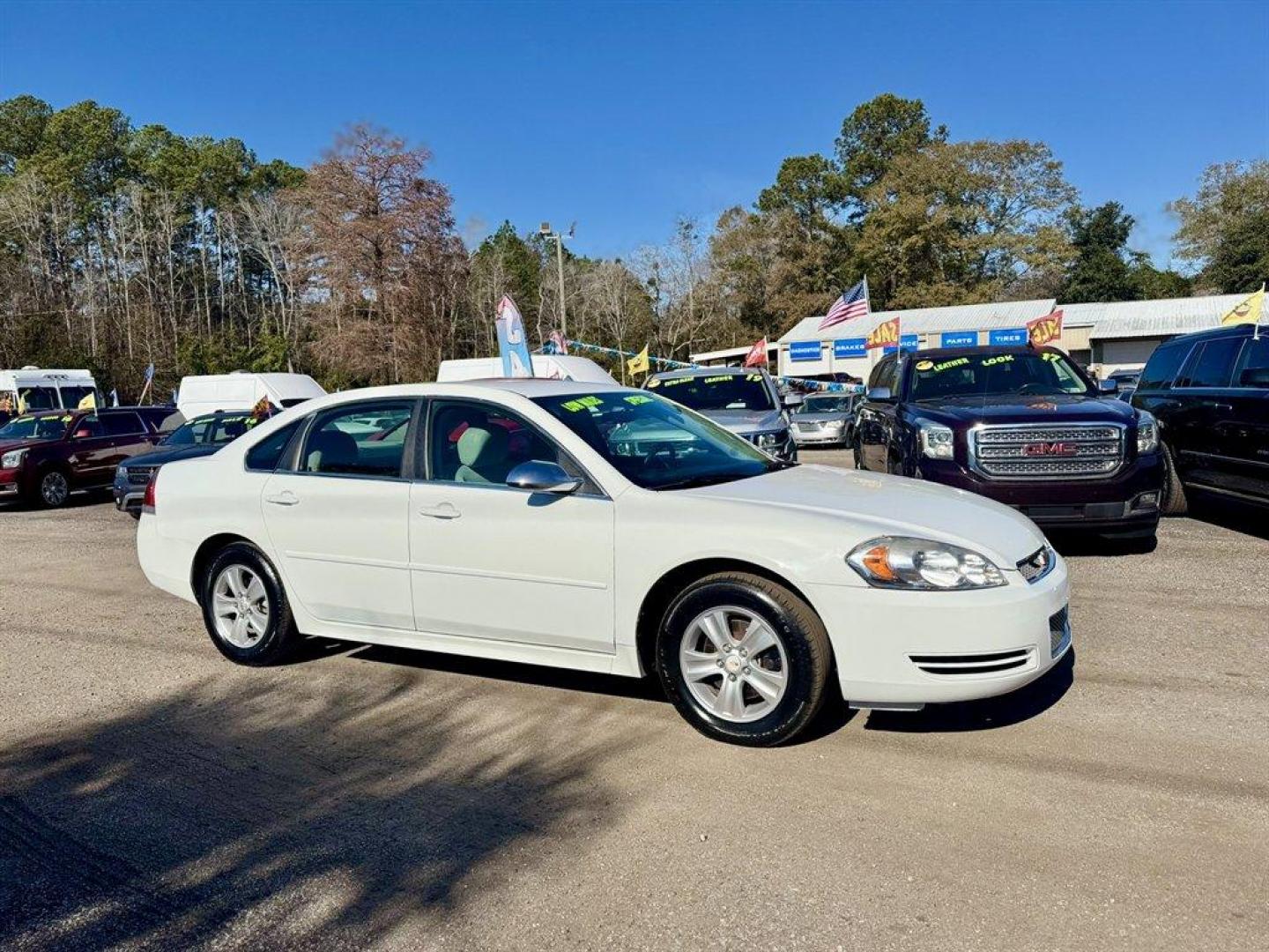 2016 White /Grey Chevrolet Impala Limited (2G1WA5E38G1) with an 3.6l V6 Sidi Dohc Flex 3. engine, Automatic transmission, located at 745 East Steele Rd., West Columbia, SC, 29170, (803) 755-9148, 33.927212, -81.148483 - 2016 Chevrolet Impala Limited - Photo#2
