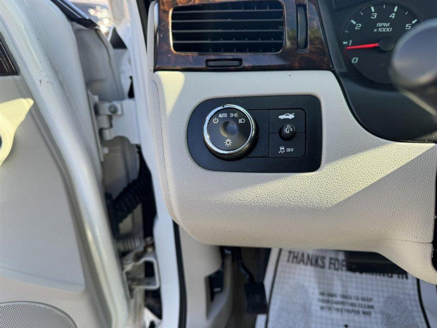 2016 White /Grey Chevrolet Impala Limited (2G1WA5E38G1) with an 3.6l V6 Sidi Dohc Flex 3. engine, Automatic transmission, located at 745 East Steele Rd., West Columbia, SC, 29170, (803) 755-9148, 33.927212, -81.148483 - 2016 Chevrolet Impala Limited - Photo#12