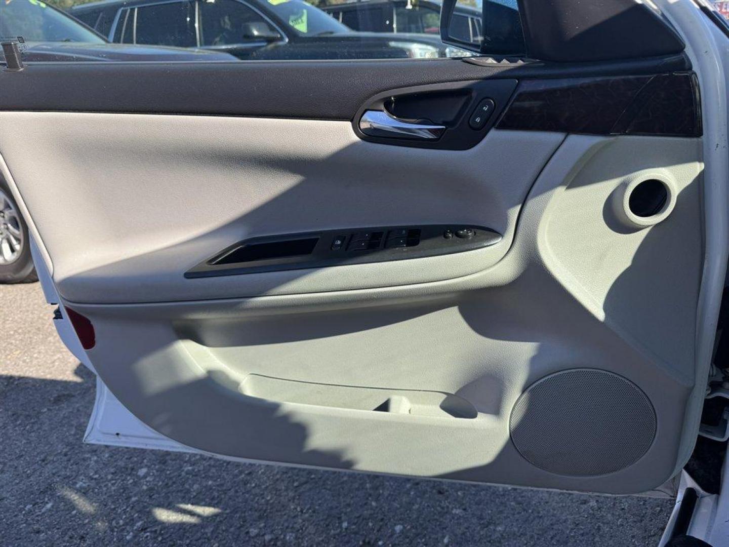 2016 White /Grey Chevrolet Impala Limited (2G1WA5E38G1) with an 3.6l V6 Sidi Dohc Flex 3. engine, Automatic transmission, located at 745 East Steele Rd., West Columbia, SC, 29170, (803) 755-9148, 33.927212, -81.148483 - 2016 Chevrolet Impala Limited - Photo#13