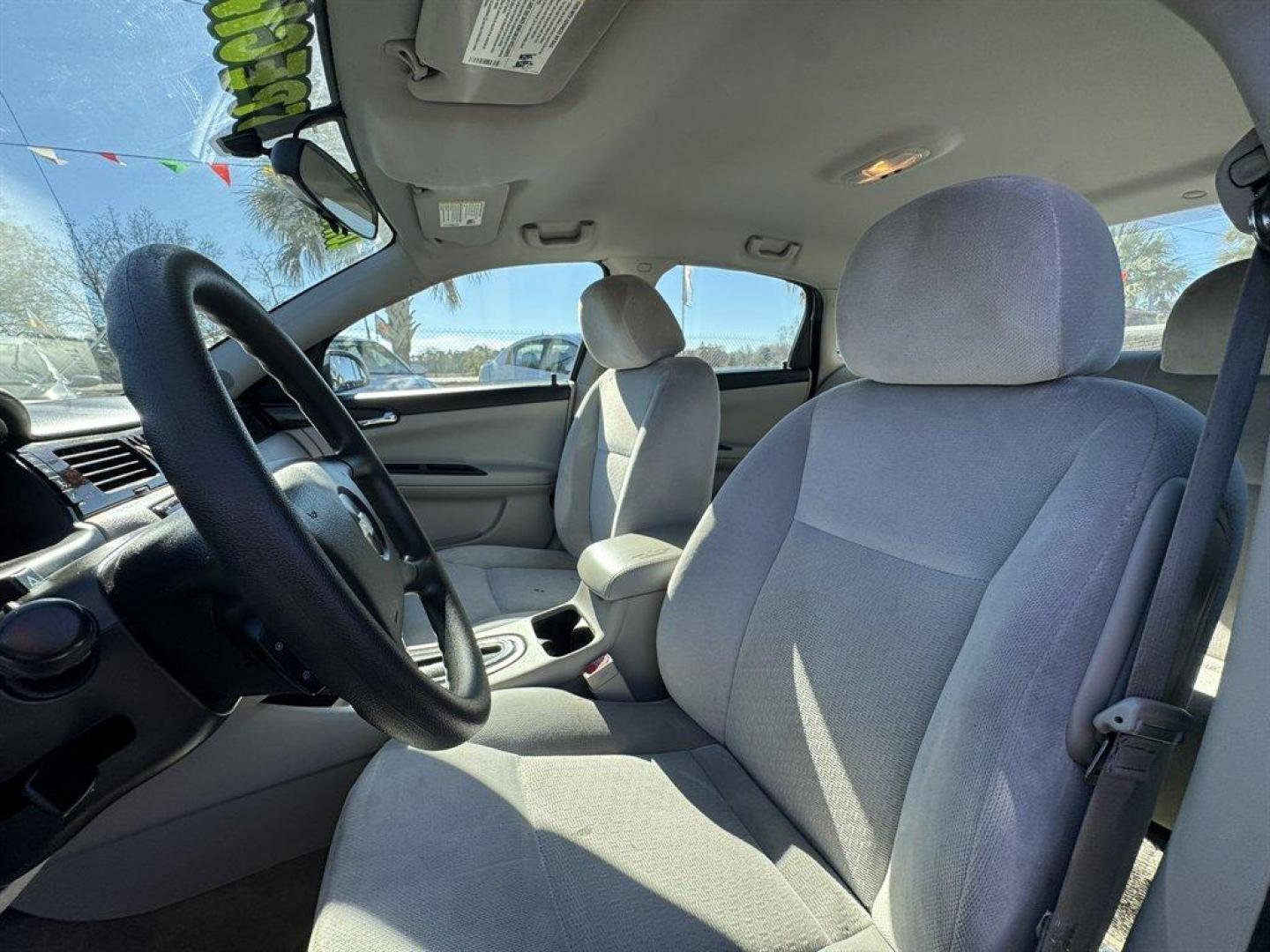2016 White /Grey Chevrolet Impala Limited (2G1WA5E38G1) with an 3.6l V6 Sidi Dohc Flex 3. engine, Automatic transmission, located at 745 East Steele Rd., West Columbia, SC, 29170, (803) 755-9148, 33.927212, -81.148483 - 2016 Chevrolet Impala Limited - Photo#15