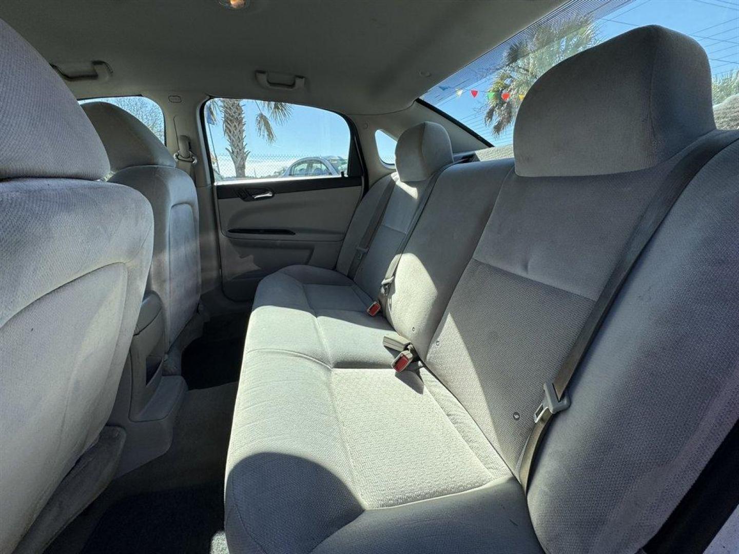 2016 White /Grey Chevrolet Impala Limited (2G1WA5E38G1) with an 3.6l V6 Sidi Dohc Flex 3. engine, Automatic transmission, located at 745 East Steele Rd., West Columbia, SC, 29170, (803) 755-9148, 33.927212, -81.148483 - 2016 Chevrolet Impala Limited - Photo#17