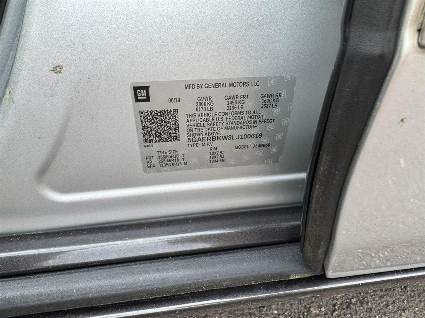 2020 Silver /Grey Buick Enclave (5GAERBKW3LJ) with an 3.6l V6 Sidi Dohc 3.6l engine, Automatic transmission, located at 745 East Steele Rd., West Columbia, SC, 29170, (803) 755-9148, 33.927212, -81.148483 - Special Internet Price! 2020 Buick Enclave - Photo#34