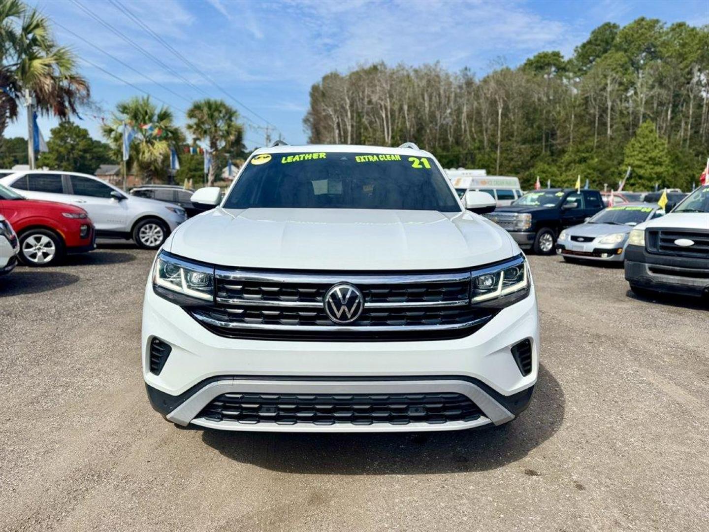 2021 White /Black Volkswagen Atlas (1V2ER2CA3MC) with an 3.6l V6 FSI Dohc 3.6l engine, Automatic transmission, located at 745 East Steele Rd., West Columbia, SC, 29170, (803) 755-9148, 33.927212, -81.148483 - Special Internet Price! 2021 Volkswagen Atlas - Photo#1
