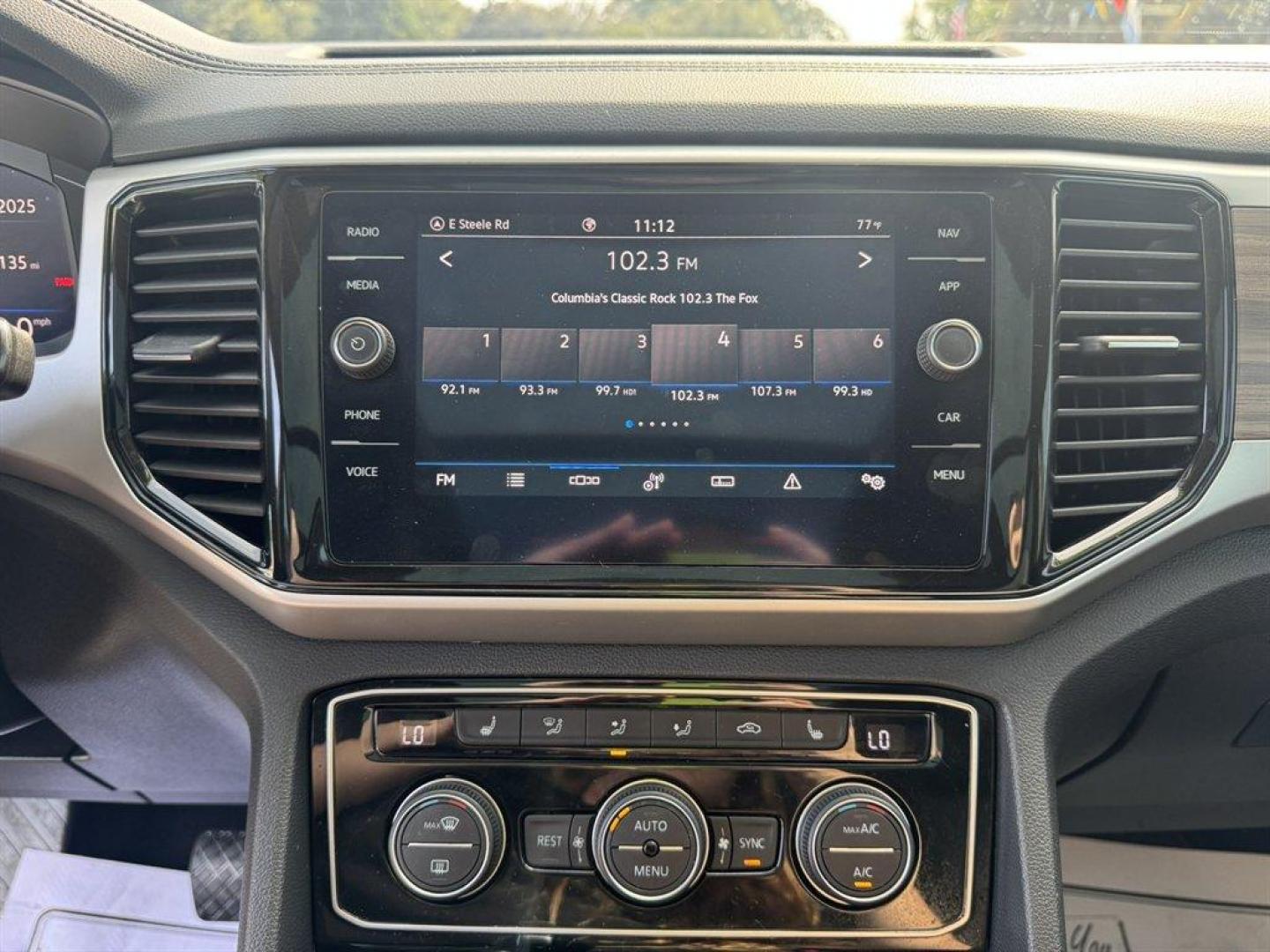 2021 White /Black Volkswagen Atlas (1V2ER2CA3MC) with an 3.6l V6 FSI Dohc 3.6l engine, Automatic transmission, located at 745 East Steele Rd., West Columbia, SC, 29170, (803) 755-9148, 33.927212, -81.148483 - Special Internet Price! 2021 Volkswagen Atlas - Photo#12