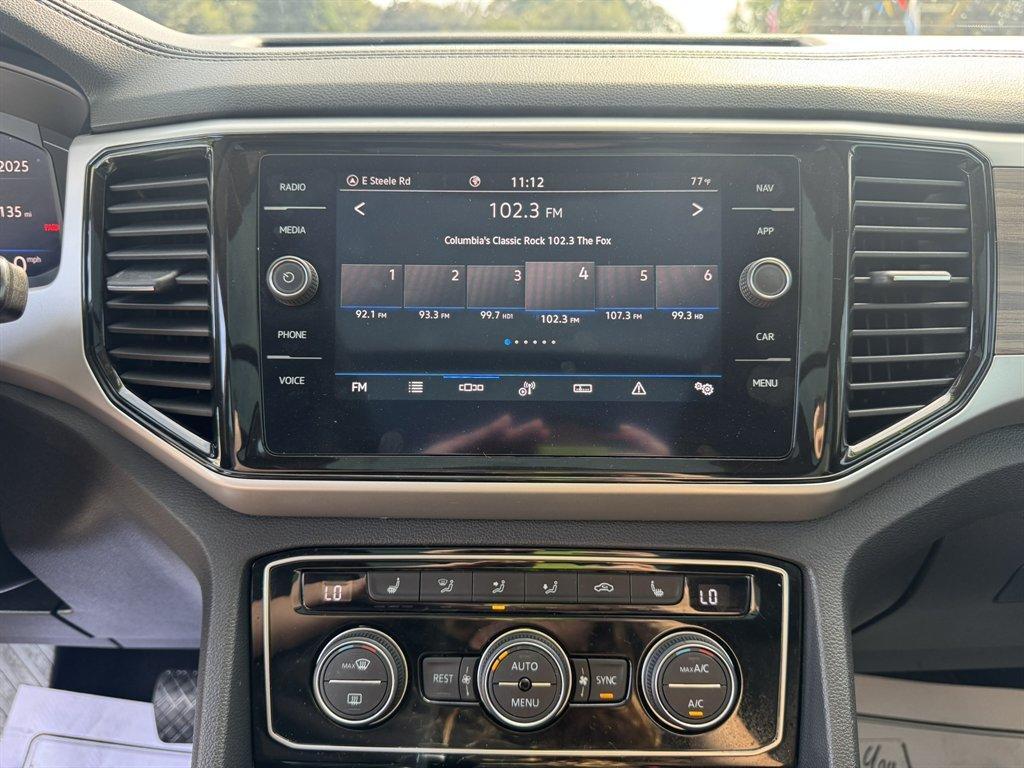 2021 White /Black Volkswagen Atlas (1V2ER2CA3MC) with an 3.6l V6 FSI Dohc 3.6l engine, Automatic transmission, located at 745 East Steele Rd., West Columbia, SC, 29170, (803) 755-9148, 33.927212, -81.148483 - Special Internet Price! 2021 Volkswagen Atlas - Photo#12