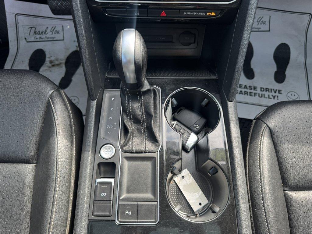 2021 White /Black Volkswagen Atlas (1V2ER2CA3MC) with an 3.6l V6 FSI Dohc 3.6l engine, Automatic transmission, located at 745 East Steele Rd., West Columbia, SC, 29170, (803) 755-9148, 33.927212, -81.148483 - Special Internet Price! 2021 Volkswagen Atlas - Photo#15