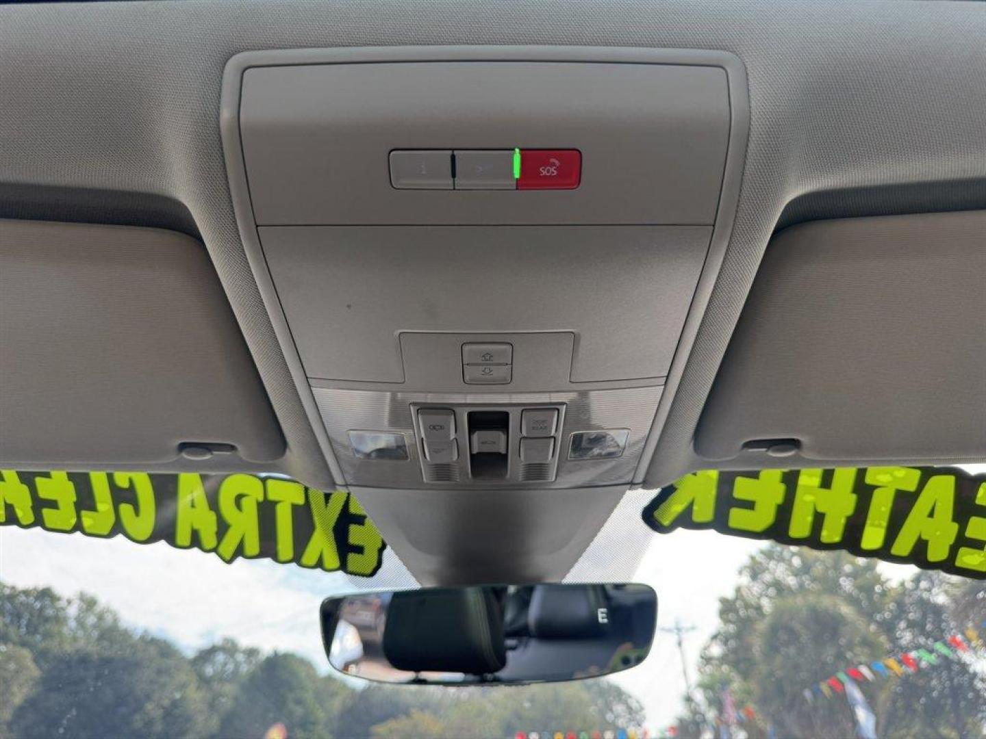 2021 White /Black Volkswagen Atlas (1V2ER2CA3MC) with an 3.6l V6 FSI Dohc 3.6l engine, Automatic transmission, located at 745 East Steele Rd., West Columbia, SC, 29170, (803) 755-9148, 33.927212, -81.148483 - Special Internet Price! 2021 Volkswagen Atlas - Photo#16