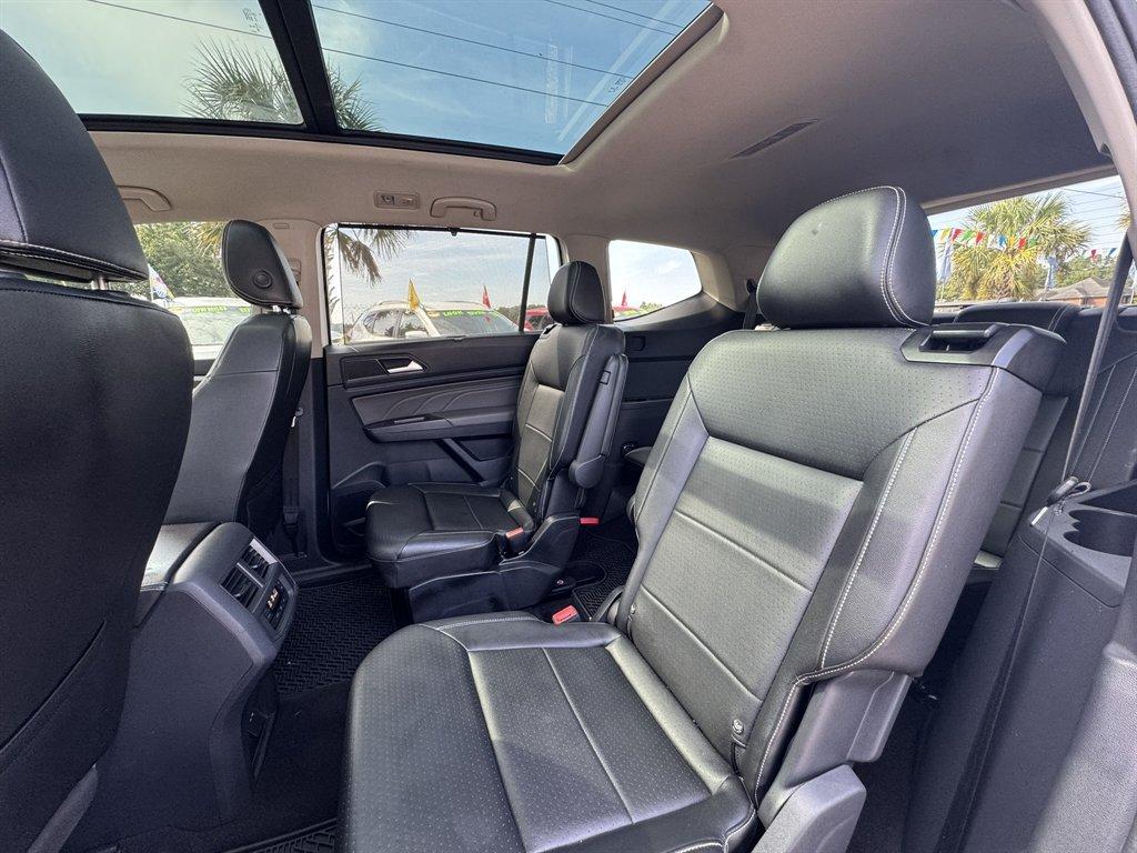 2021 White /Black Volkswagen Atlas (1V2ER2CA3MC) with an 3.6l V6 FSI Dohc 3.6l engine, Automatic transmission, located at 745 East Steele Rd., West Columbia, SC, 29170, (803) 755-9148, 33.927212, -81.148483 - Special Internet Price! 2021 Volkswagen Atlas - Photo#24