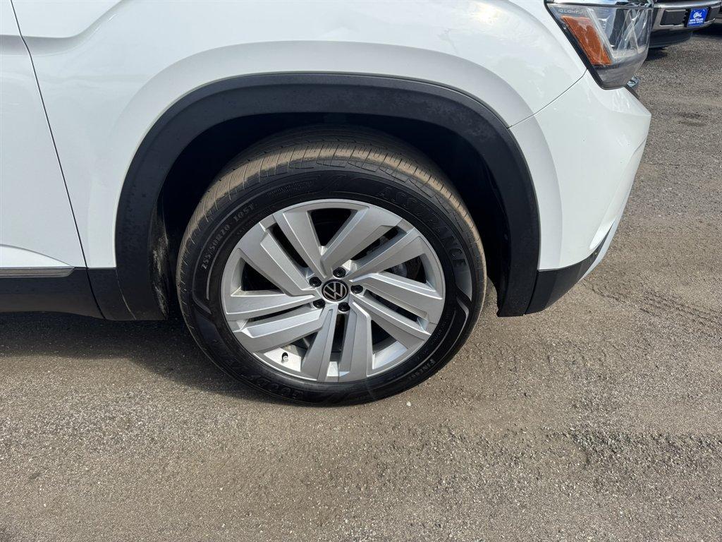 2021 White /Black Volkswagen Atlas (1V2ER2CA3MC) with an 3.6l V6 FSI Dohc 3.6l engine, Automatic transmission, located at 745 East Steele Rd., West Columbia, SC, 29170, (803) 755-9148, 33.927212, -81.148483 - Special Internet Price! 2021 Volkswagen Atlas - Photo#35