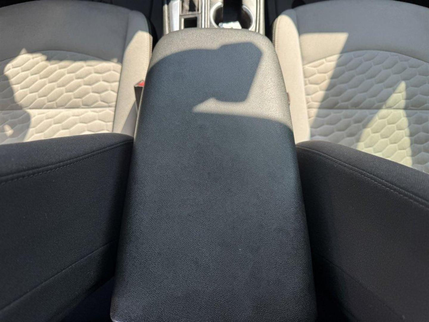 2021 Silver /Cream Chevrolet Equinox (3GNAXUEV3MS) with an 1.5l I-4 DI Dohc T/C 1.5l engine, Automatic transmission, located at 745 East Steele Rd., West Columbia, SC, 29170, (803) 755-9148, 33.927212, -81.148483 - Special Internet Price! 2021 Chevrolet Equinox - Photo#14