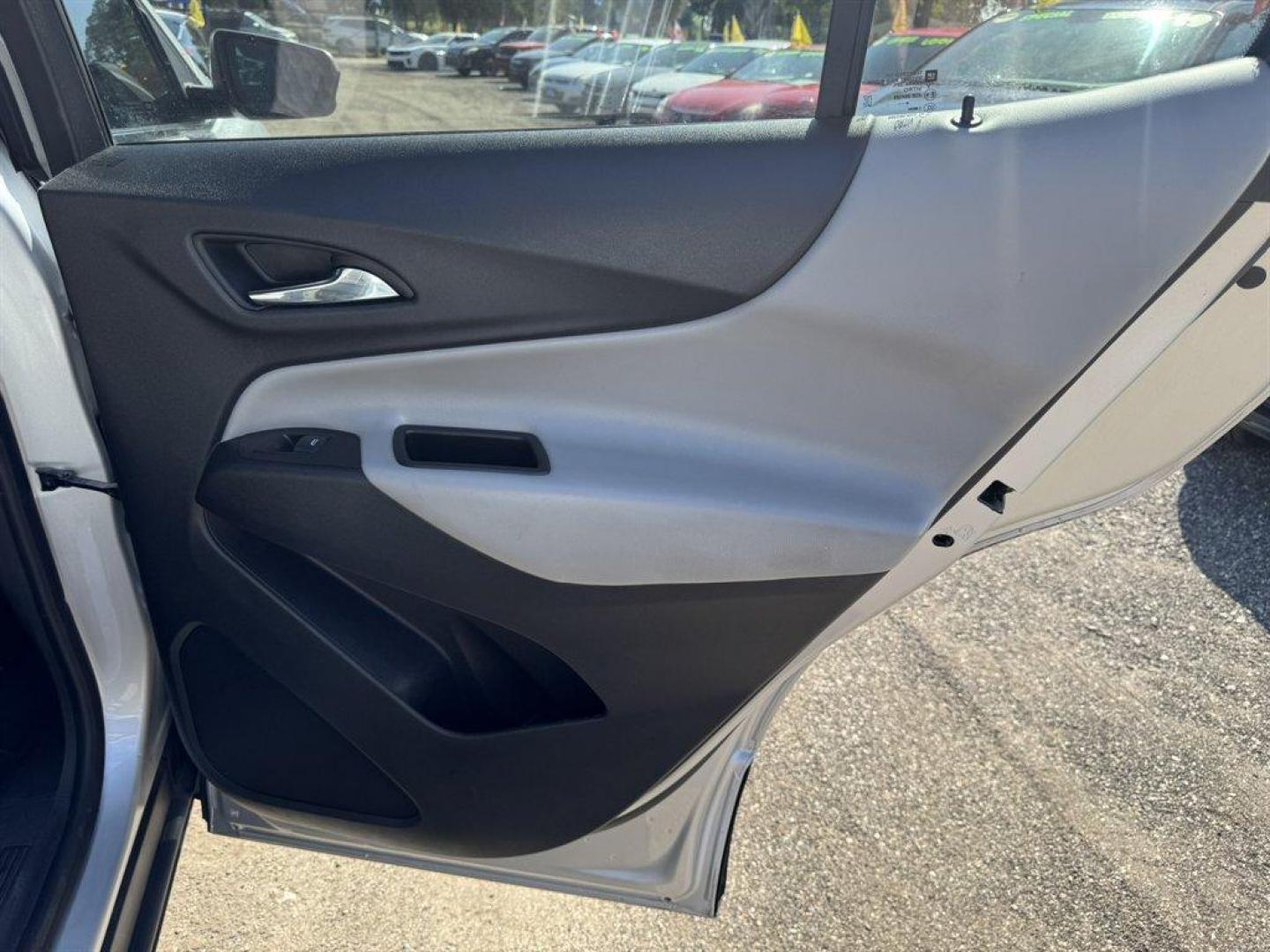 2021 Silver /Cream Chevrolet Equinox (3GNAXUEV3MS) with an 1.5l I-4 DI Dohc T/C 1.5l engine, Automatic transmission, located at 745 East Steele Rd., West Columbia, SC, 29170, (803) 755-9148, 33.927212, -81.148483 - Special Internet Price! 2021 Chevrolet Equinox - Photo#23