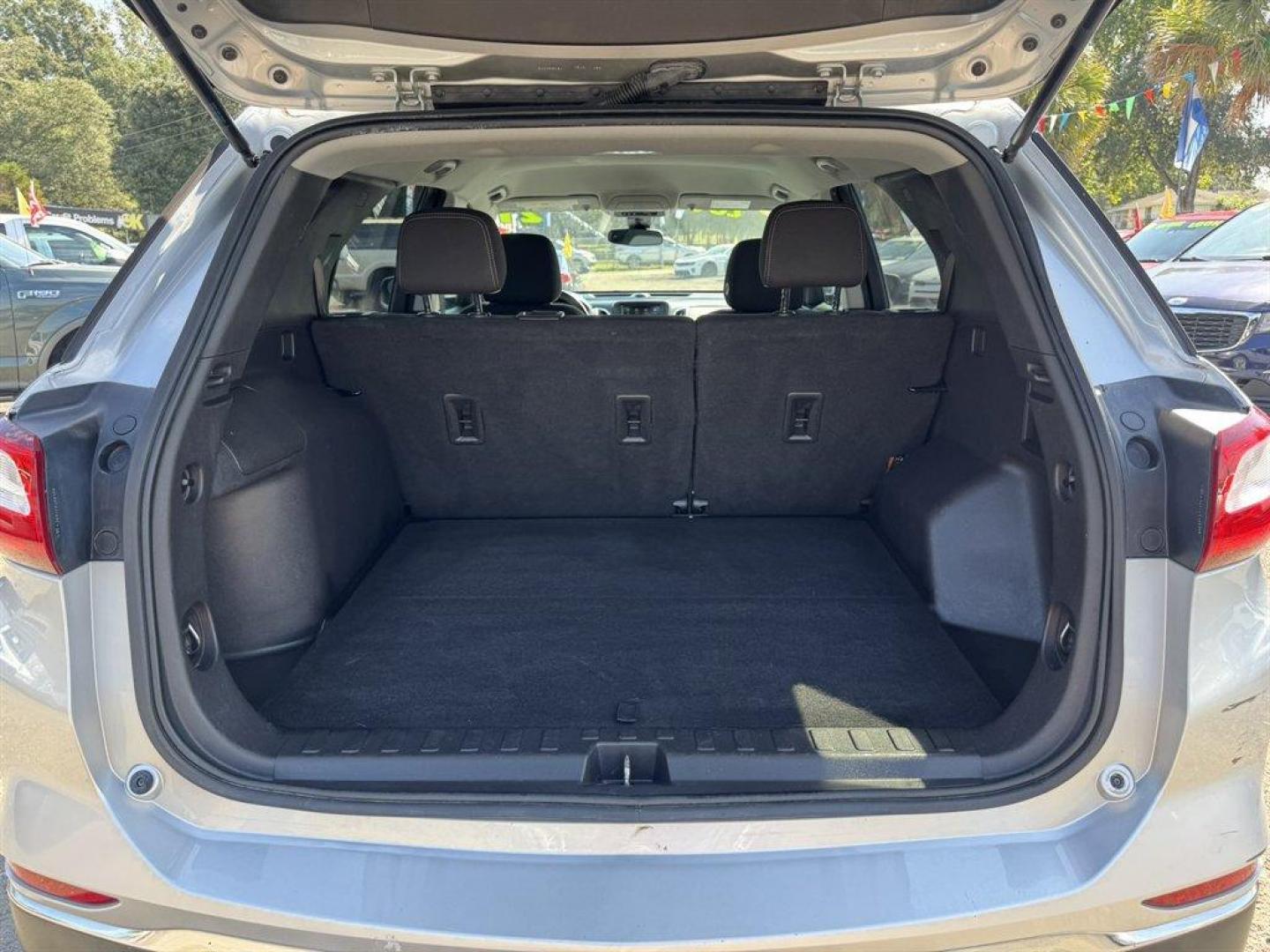 2021 Silver /Cream Chevrolet Equinox (3GNAXUEV3MS) with an 1.5l I-4 DI Dohc T/C 1.5l engine, Automatic transmission, located at 745 East Steele Rd., West Columbia, SC, 29170, (803) 755-9148, 33.927212, -81.148483 - Special Internet Price! 2021 Chevrolet Equinox - Photo#27