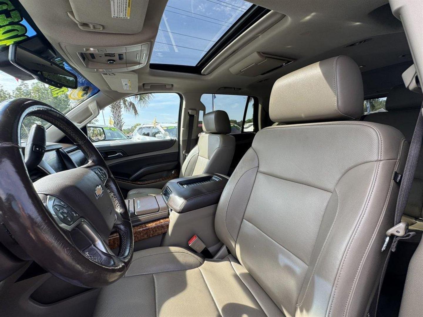 2018 White /Tan Chevrolet Tahoe (1GNSKCKC2JR) with an 5.3l V8 DI VVT Flex 5.3l engine, Automatic transmission, located at 745 East Steele Rd., West Columbia, SC, 29170, (803) 755-9148, 33.927212, -81.148483 - Special Internet Price! 2018 Chevrolet Tahoe - Photo#23