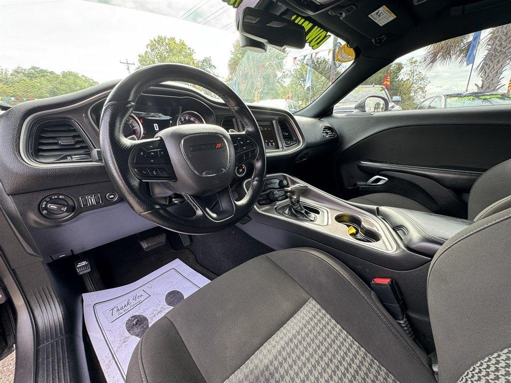 2022 Grey /Black Dodge Challenger (2C3CDZJG6NH) with an 3.6l V6 Smpi Dohc VVT 3.6 engine, Automatic transmission, located at 745 East Steele Rd., West Columbia, SC, 29170, (803) 755-9148, 33.927212, -81.148483 - Special Internet Price! 2022 Dodge Challenger - Photo#6