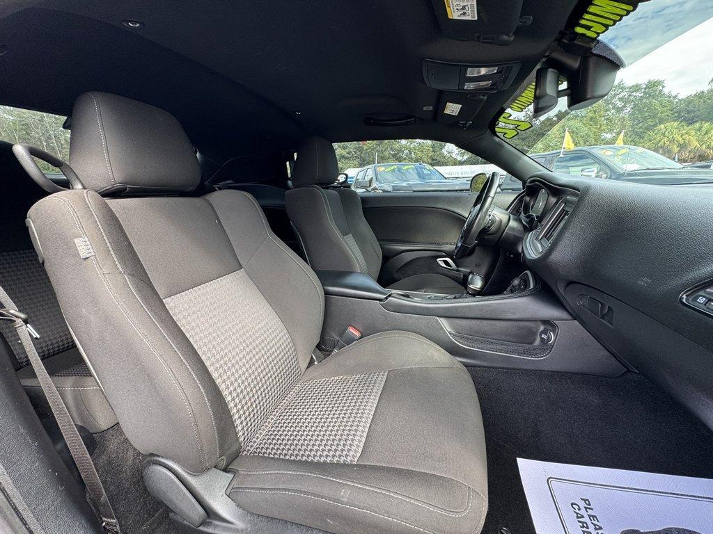 2022 Grey /Black Dodge Challenger (2C3CDZJG6NH) with an 3.6l V6 Smpi Dohc VVT 3.6 engine, Automatic transmission, located at 745 East Steele Rd., West Columbia, SC, 29170, (803) 755-9148, 33.927212, -81.148483 - Special Internet Price! 2022 Dodge Challenger - Photo#20