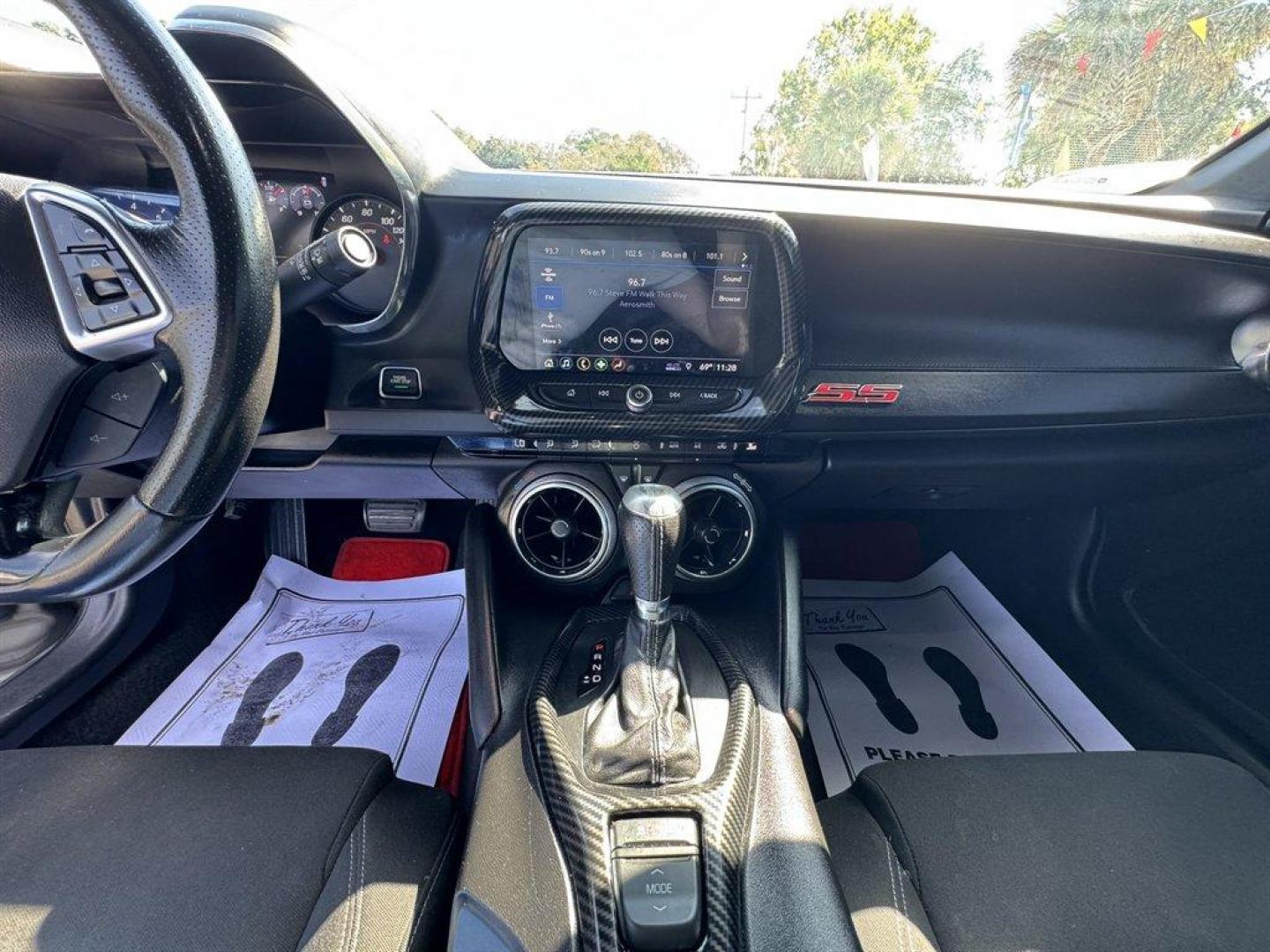 2019 Grey /Black Chevrolet Camaro (1G1FF1R73K0) with an 6.2l V8 DI OHV VVT HO 6.2 engine, Automatic transmission, located at 745 East Steele Rd., West Columbia, SC, 29170, (803) 755-9148, 33.927212, -81.148483 - Special Intrent Price! 2019 Chevrolet Camaro - Photo#11