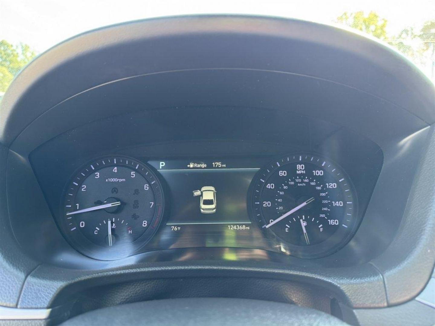 2018 White /Black Genesis G80 (KMHGN4JB8JU) with an 3.3l V6 DI Dohc T/C 3.3l engine, Automatic transmission, located at 745 East Steele Rd., West Columbia, SC, 29170, (803) 755-9148, 33.927212, -81.148483 - Special Internet Price! 2018 Genesis G80 - Photo#10