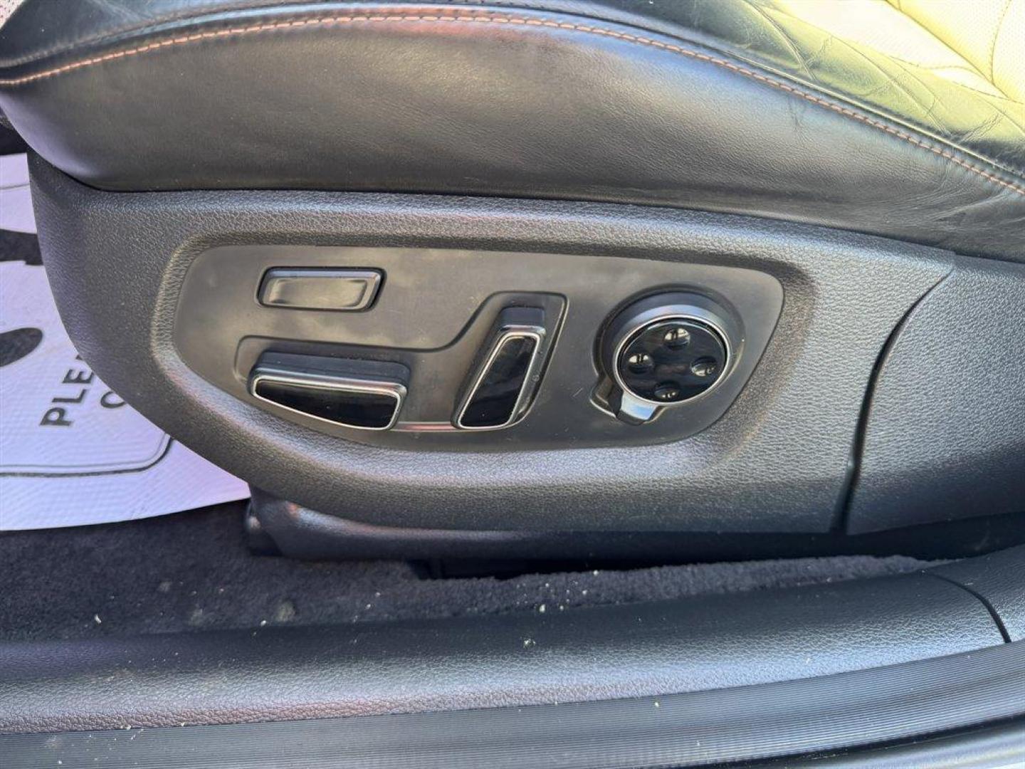 2018 White /Black Genesis G80 (KMHGN4JB8JU) with an 3.3l V6 DI Dohc T/C 3.3l engine, Automatic transmission, located at 745 East Steele Rd., West Columbia, SC, 29170, (803) 755-9148, 33.927212, -81.148483 - Special Internet Price! 2018 Genesis G80 - Photo#21