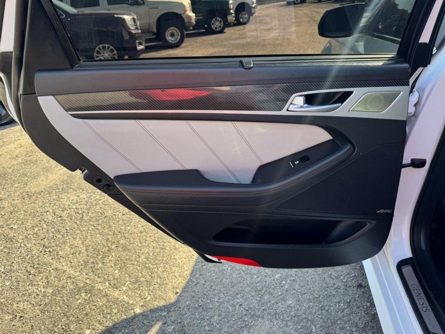 2018 White /Black Genesis G80 (KMHGN4JB8JU) with an 3.3l V6 DI Dohc T/C 3.3l engine, Automatic transmission, located at 745 East Steele Rd., West Columbia, SC, 29170, (803) 755-9148, 33.927212, -81.148483 - Special Internet Price! 2018 Genesis G80 - Photo#22