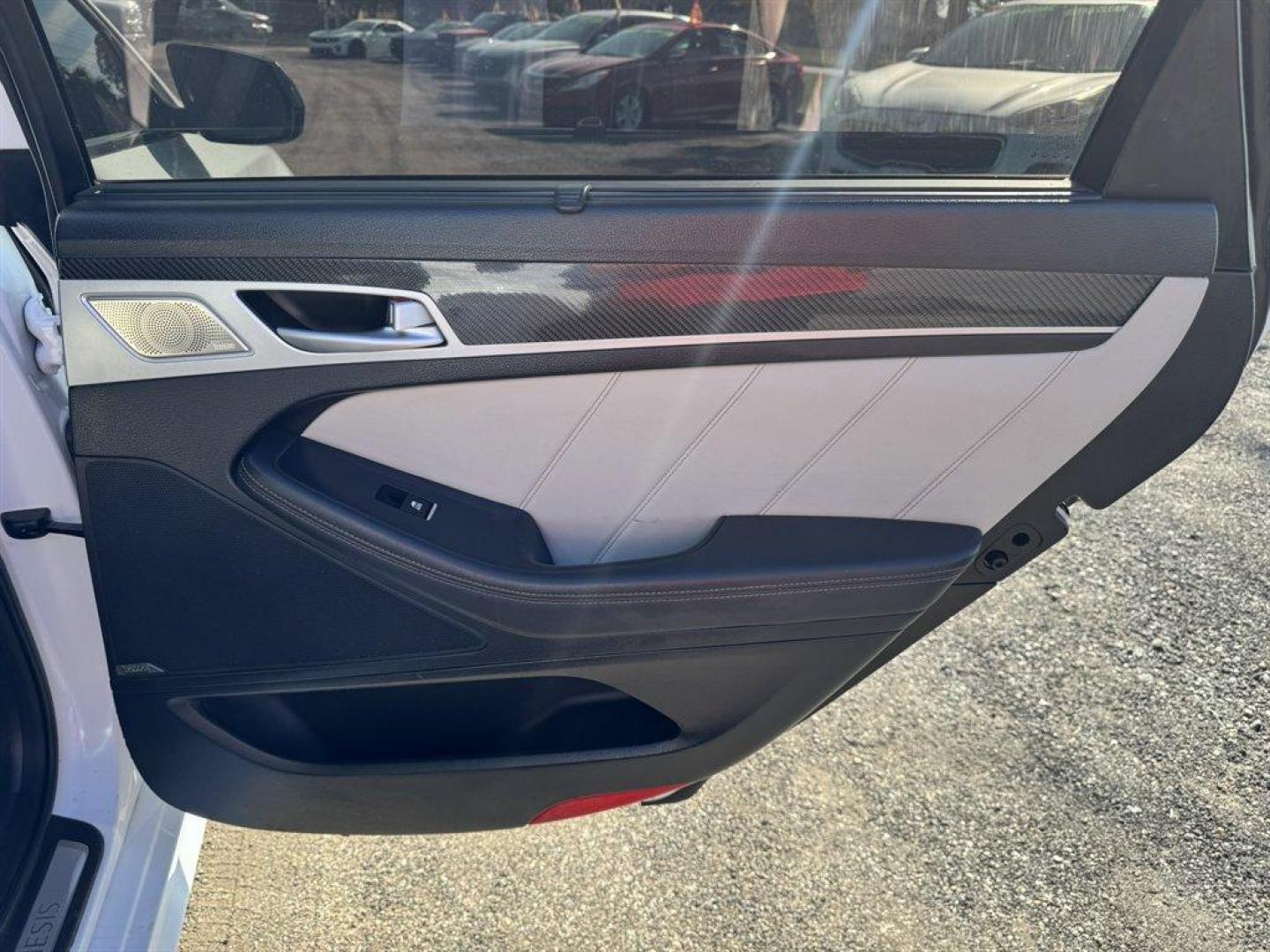 2018 White /Black Genesis G80 (KMHGN4JB8JU) with an 3.3l V6 DI Dohc T/C 3.3l engine, Automatic transmission, located at 745 East Steele Rd., West Columbia, SC, 29170, (803) 755-9148, 33.927212, -81.148483 - Special Internet Price! 2018 Genesis G80 - Photo#24