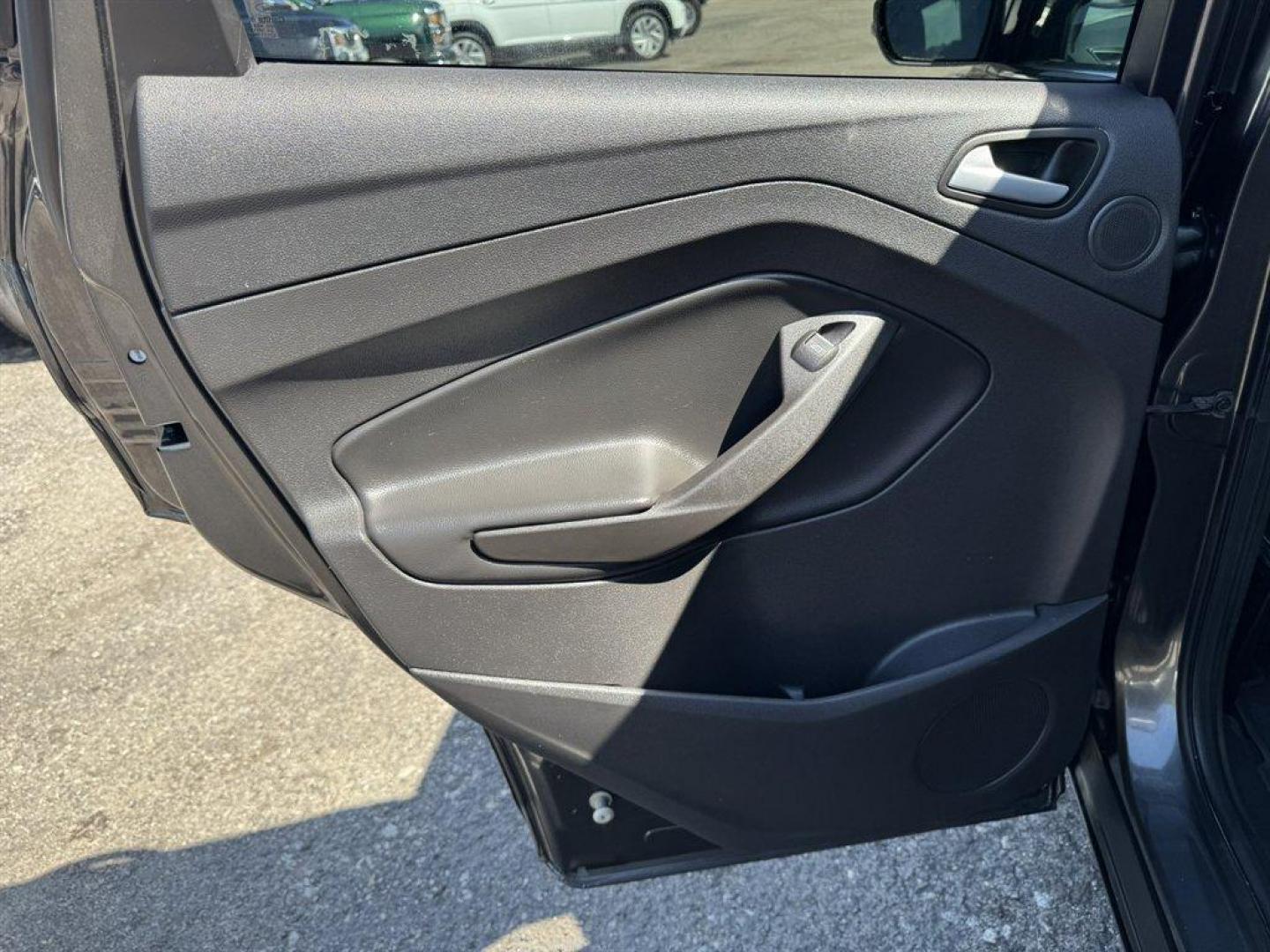 2017 Grey /Black Ford Escape (1FMCU9J99HU) with an 2.0l I-4 DI T/C Ecoboost engine, Automatic transmission, located at 745 East Steele Rd., West Columbia, SC, 29170, (803) 755-9148, 33.927212, -81.148483 - Special Internet Price! 2017 Ford Escape - Photo#20