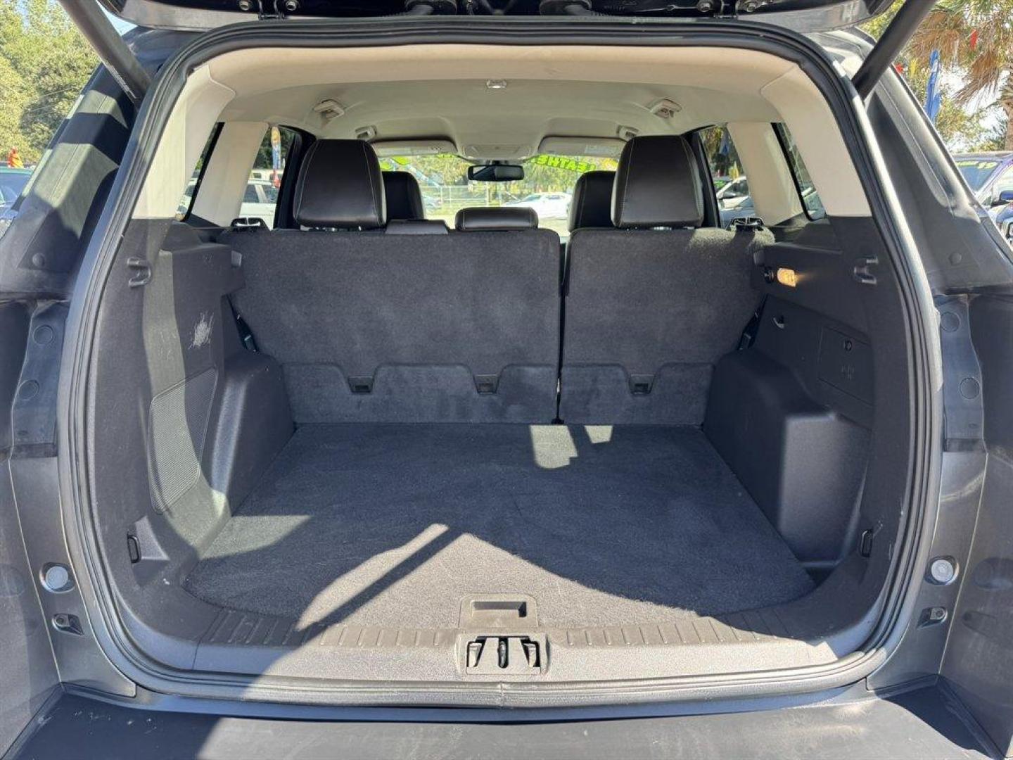 2017 Grey /Black Ford Escape (1FMCU9J99HU) with an 2.0l I-4 DI T/C Ecoboost engine, Automatic transmission, located at 745 East Steele Rd., West Columbia, SC, 29170, (803) 755-9148, 33.927212, -81.148483 - Special Internet Price! 2017 Ford Escape - Photo#27