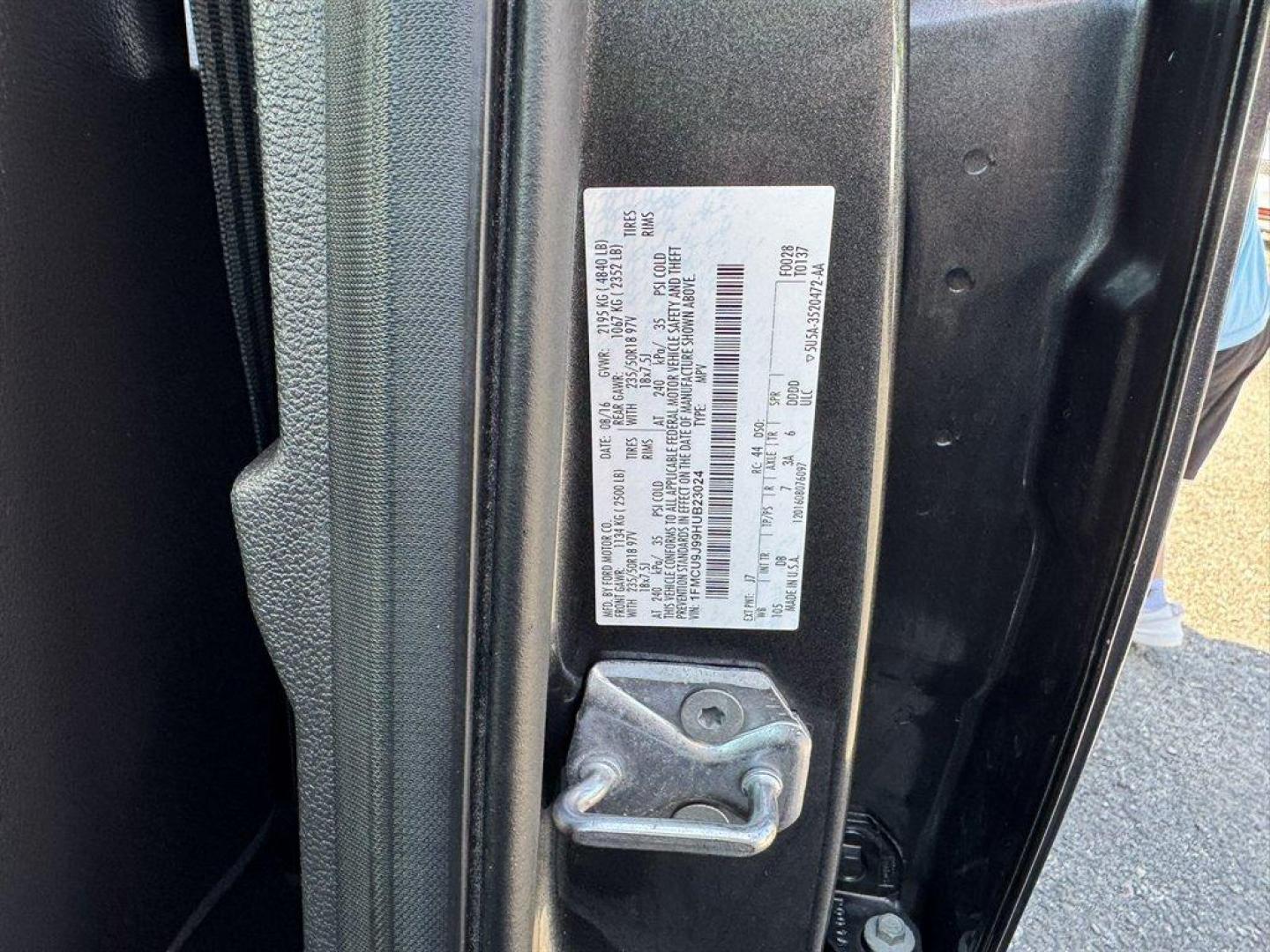 2017 Grey /Black Ford Escape (1FMCU9J99HU) with an 2.0l I-4 DI T/C Ecoboost engine, Automatic transmission, located at 745 East Steele Rd., West Columbia, SC, 29170, (803) 755-9148, 33.927212, -81.148483 - Special Internet Price! 2017 Ford Escape - Photo#34