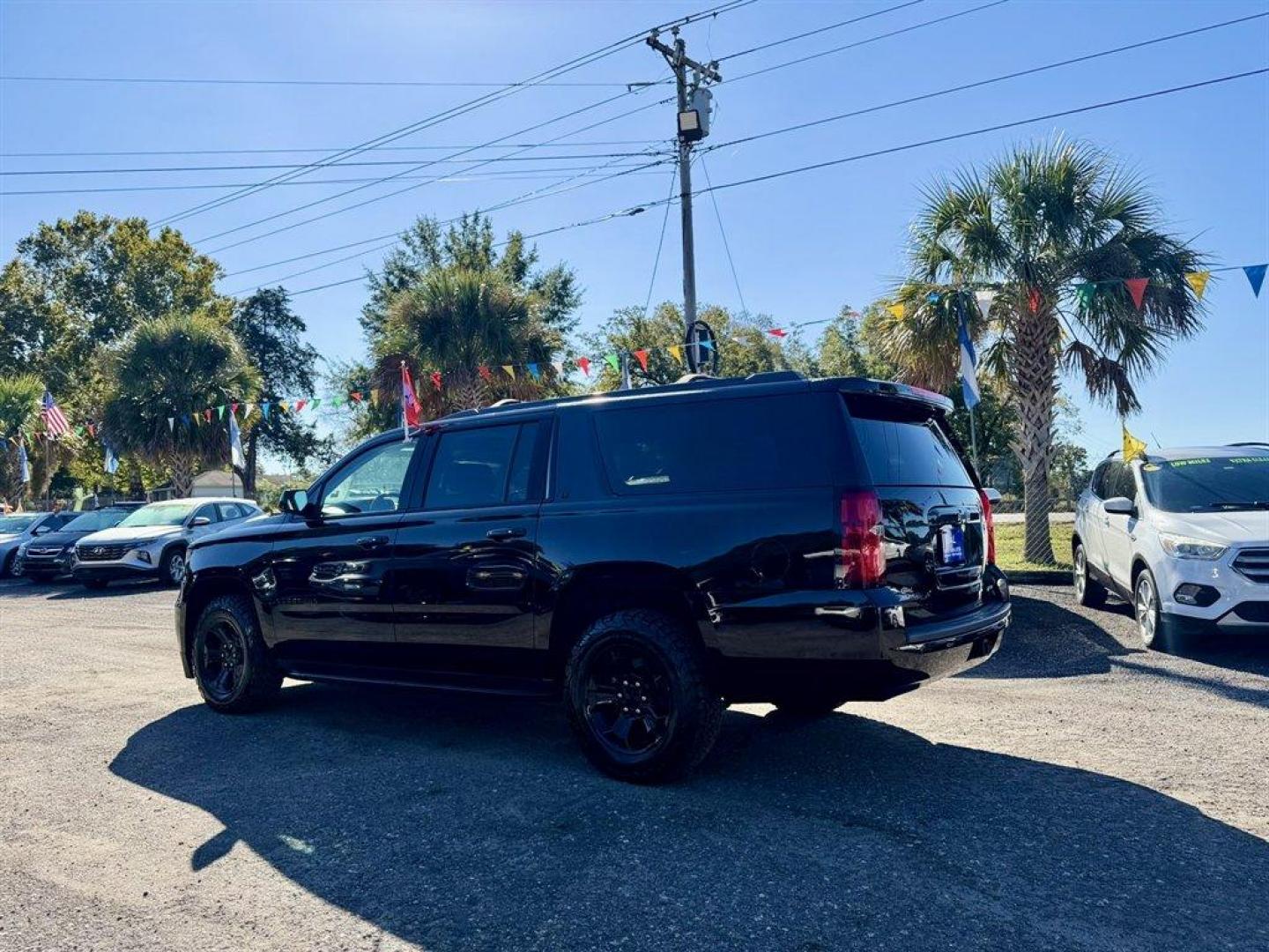 2020 Black /Black Chevrolet Suburban (1GNSKHKC0LR) with an 5.3l V8 DI VVT Flex 5.3l engine, Automatic transmission, located at 745 East Steele Rd., West Columbia, SC, 29170, (803) 755-9148, 33.927212, -81.148483 - Special Internet Price! 2020 Chevrolet Suburban - Photo#5