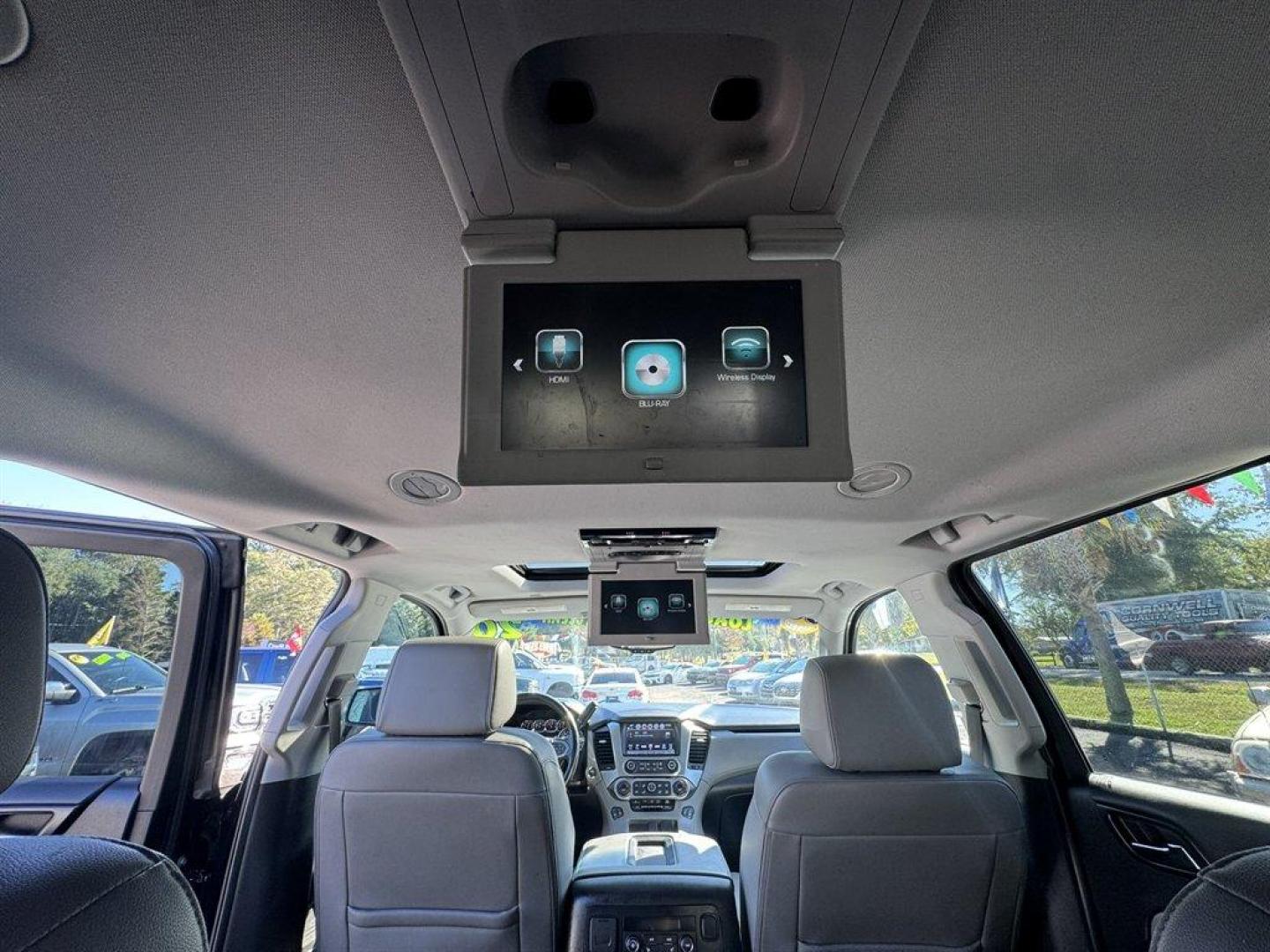 2020 Black /Black Chevrolet Suburban (1GNSKHKC0LR) with an 5.3l V8 DI VVT Flex 5.3l engine, Automatic transmission, located at 745 East Steele Rd., West Columbia, SC, 29170, (803) 755-9148, 33.927212, -81.148483 - Special Internet Price! 2020 Chevrolet Suburban - Photo#27