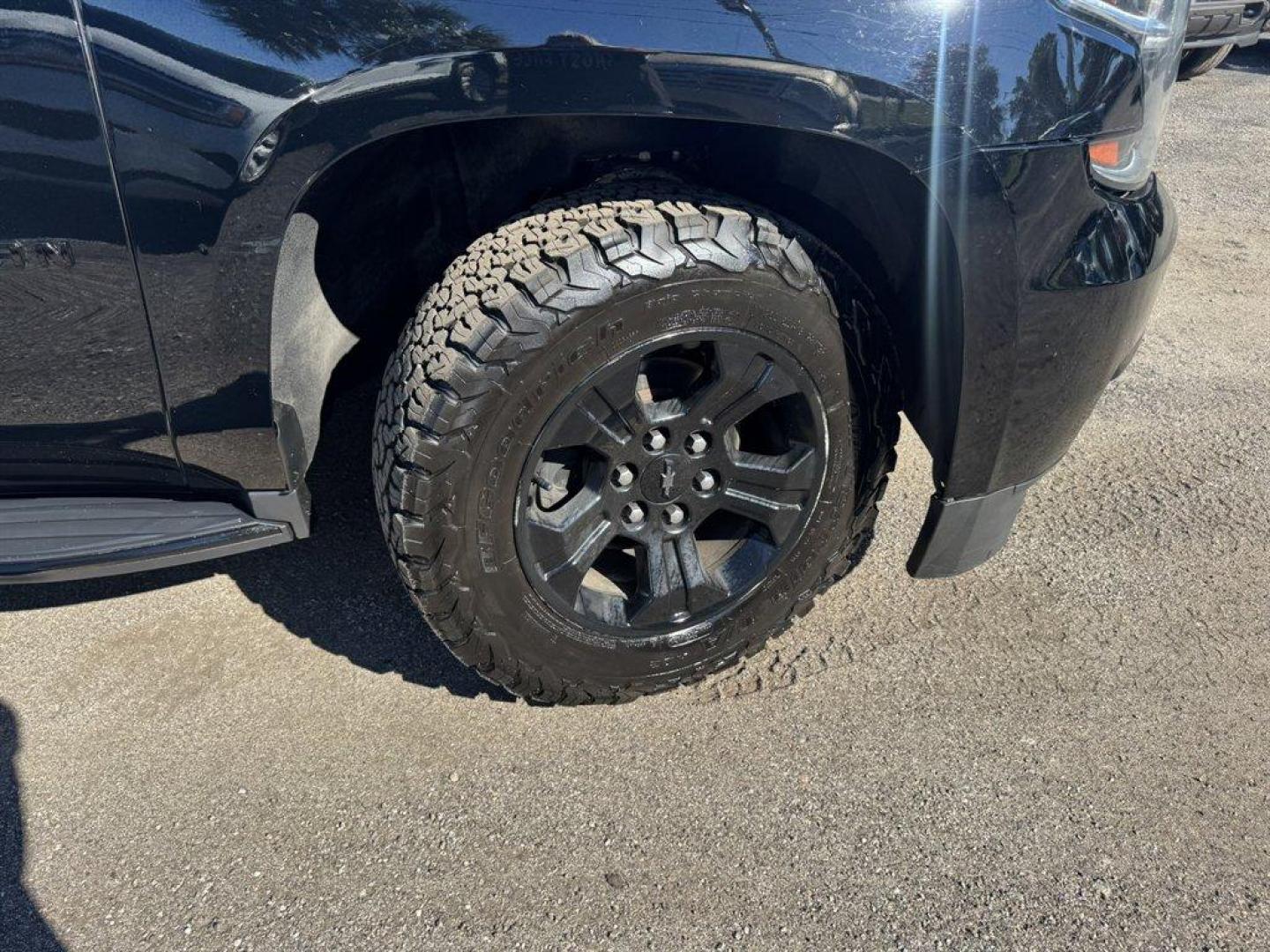 2020 Black /Black Chevrolet Suburban (1GNSKHKC0LR) with an 5.3l V8 DI VVT Flex 5.3l engine, Automatic transmission, located at 745 East Steele Rd., West Columbia, SC, 29170, (803) 755-9148, 33.927212, -81.148483 - Special Internet Price! 2020 Chevrolet Suburban - Photo#38