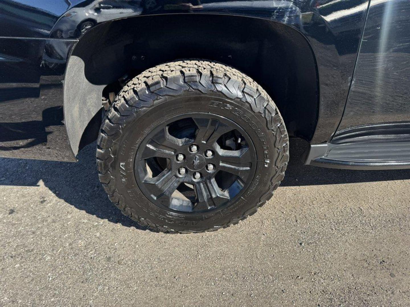 2020 Black /Black Chevrolet Suburban (1GNSKHKC0LR) with an 5.3l V8 DI VVT Flex 5.3l engine, Automatic transmission, located at 745 East Steele Rd., West Columbia, SC, 29170, (803) 755-9148, 33.927212, -81.148483 - Special Internet Price! 2020 Chevrolet Suburban - Photo#39