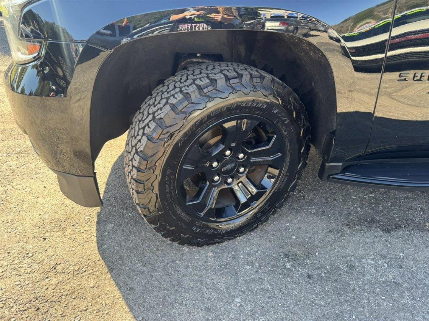 2020 Black /Black Chevrolet Suburban (1GNSKHKC0LR) with an 5.3l V8 DI VVT Flex 5.3l engine, Automatic transmission, located at 745 East Steele Rd., West Columbia, SC, 29170, (803) 755-9148, 33.927212, -81.148483 - Special Internet Price! 2020 Chevrolet Suburban - Photo#41