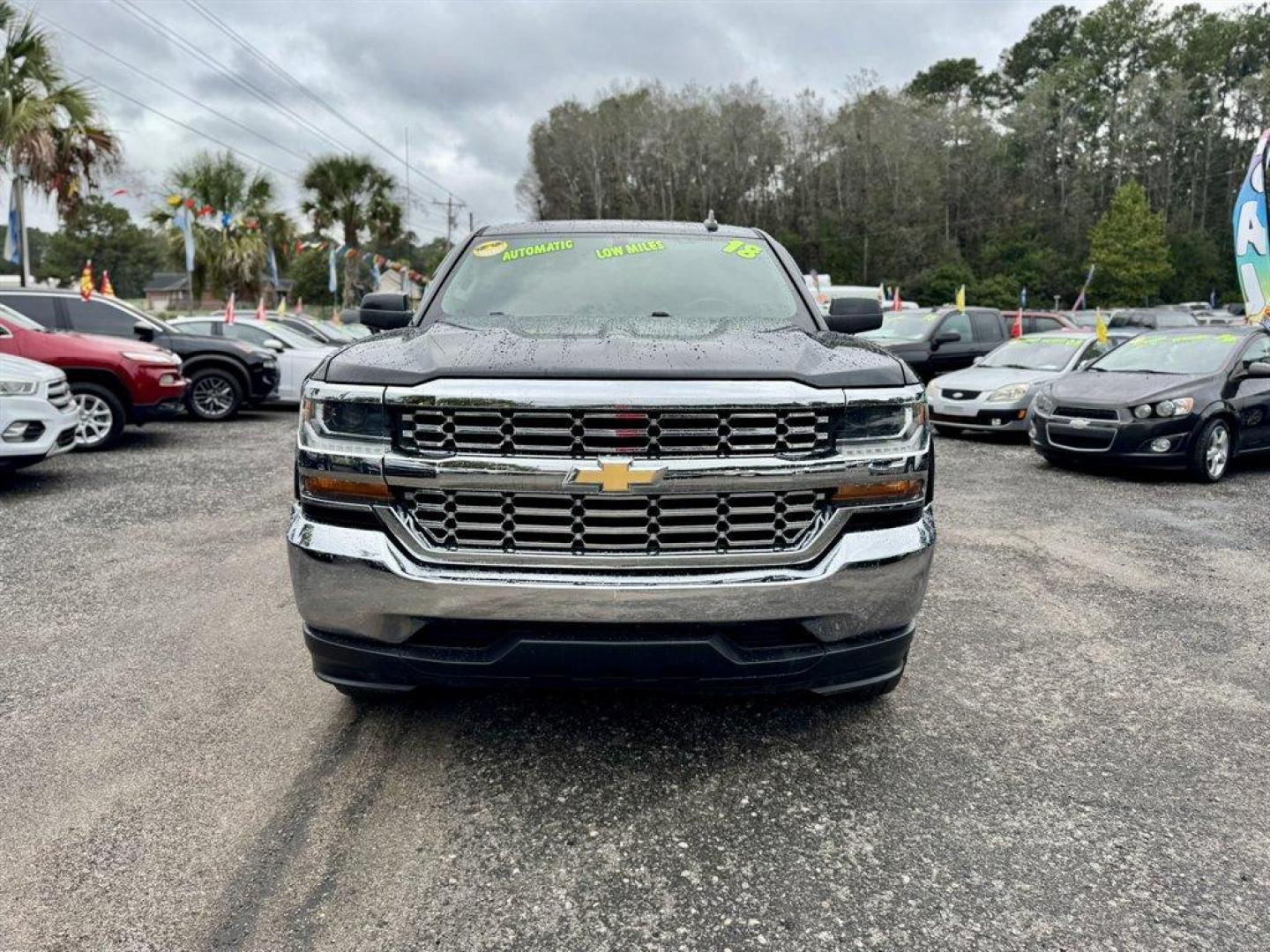 2018 Black /Grey Chevrolet Silverado 1500 (1GCRCREC7JZ) with an 5.3l V8 DI VVT Flex 5.3l engine, Automatic transmission, located at 745 East Steele Rd., West Columbia, SC, 29170, (803) 755-9148, 33.927212, -81.148483 - Special Internet Price! 2018 Chevrolet Silverado 1500 - Photo#1