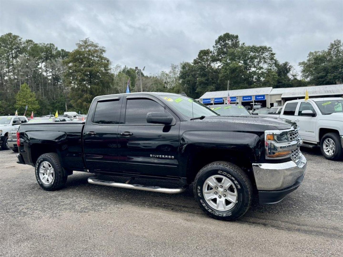 2018 Black /Grey Chevrolet Silverado 1500 (1GCRCREC7JZ) with an 5.3l V8 DI VVT Flex 5.3l engine, Automatic transmission, located at 745 East Steele Rd., West Columbia, SC, 29170, (803) 755-9148, 33.927212, -81.148483 - Special Internet Price! 2018 Chevrolet Silverado 1500 - Photo#2