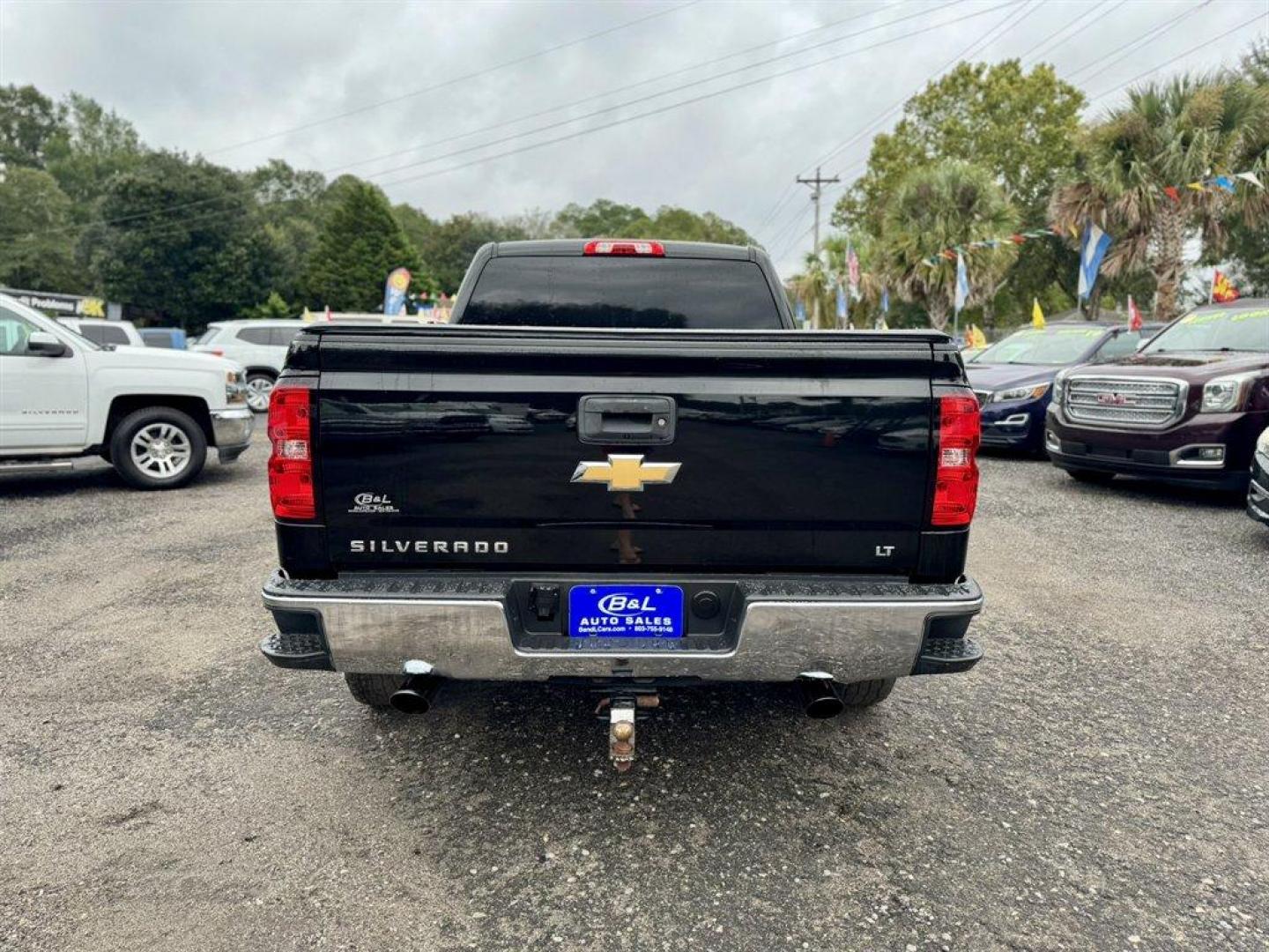 2018 Black /Grey Chevrolet Silverado 1500 (1GCRCREC7JZ) with an 5.3l V8 DI VVT Flex 5.3l engine, Automatic transmission, located at 745 East Steele Rd., West Columbia, SC, 29170, (803) 755-9148, 33.927212, -81.148483 - Special Internet Price! 2018 Chevrolet Silverado 1500 - Photo#4