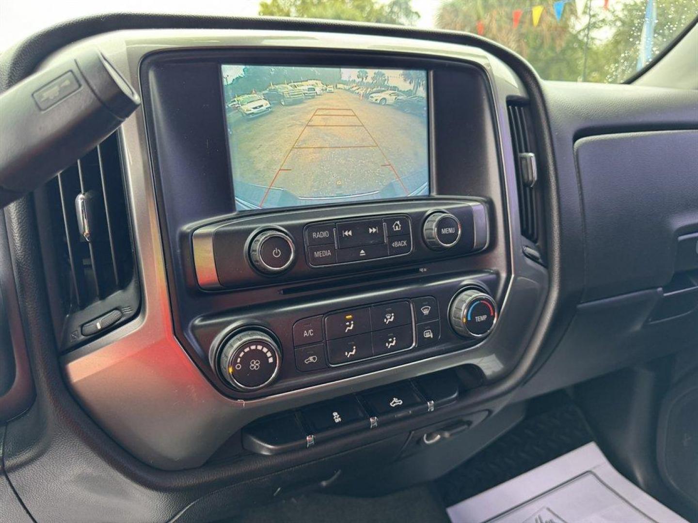 2018 Black /Grey Chevrolet Silverado 1500 (1GCRCREC7JZ) with an 5.3l V8 DI VVT Flex 5.3l engine, Automatic transmission, located at 745 East Steele Rd., West Columbia, SC, 29170, (803) 755-9148, 33.927212, -81.148483 - Special Internet Price! 2018 Chevrolet Silverado 1500 - Photo#13
