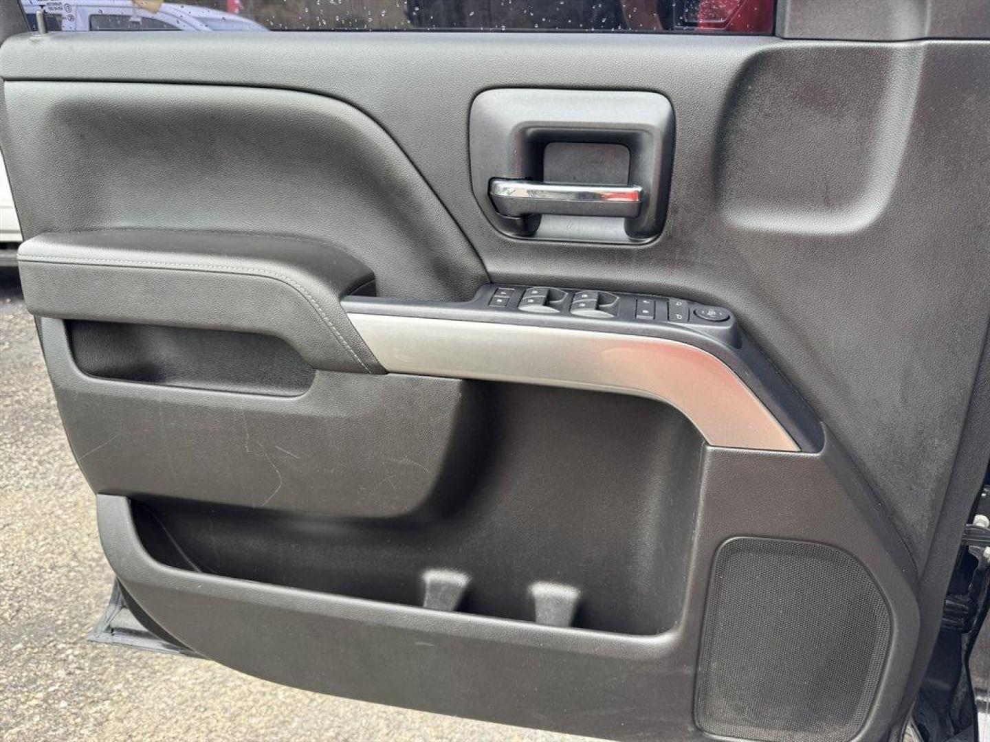 2018 Black /Grey Chevrolet Silverado 1500 (1GCRCREC7JZ) with an 5.3l V8 DI VVT Flex 5.3l engine, Automatic transmission, located at 745 East Steele Rd., West Columbia, SC, 29170, (803) 755-9148, 33.927212, -81.148483 - Special Internet Price! 2018 Chevrolet Silverado 1500 - Photo#15