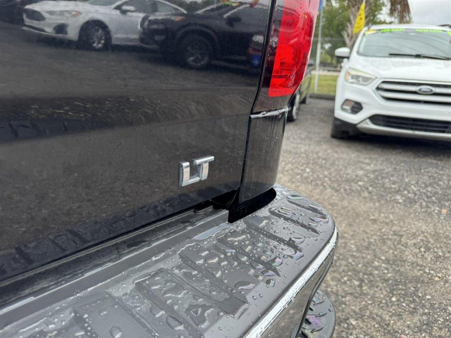 2018 Black /Grey Chevrolet Silverado 1500 (1GCRCREC7JZ) with an 5.3l V8 DI VVT Flex 5.3l engine, Automatic transmission, located at 745 East Steele Rd., West Columbia, SC, 29170, (803) 755-9148, 33.927212, -81.148483 - Special Internet Price! 2018 Chevrolet Silverado 1500 - Photo#25