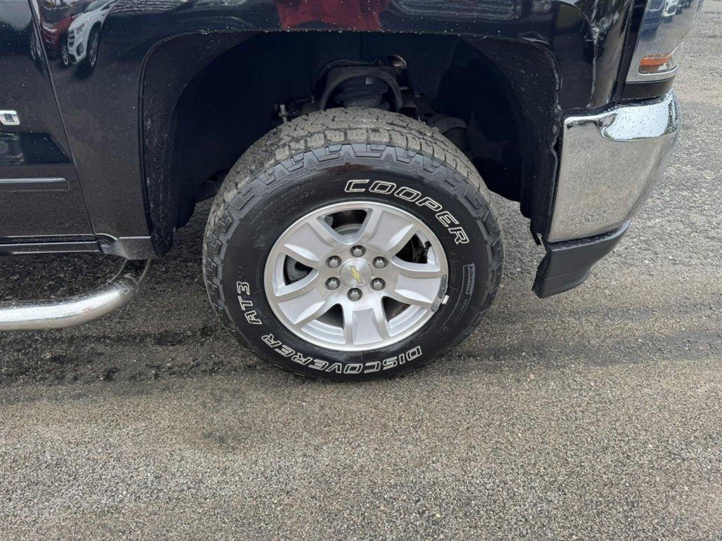 2018 Black /Grey Chevrolet Silverado 1500 (1GCRCREC7JZ) with an 5.3l V8 DI VVT Flex 5.3l engine, Automatic transmission, located at 745 East Steele Rd., West Columbia, SC, 29170, (803) 755-9148, 33.927212, -81.148483 - Special Internet Price! 2018 Chevrolet Silverado 1500 - Photo#26