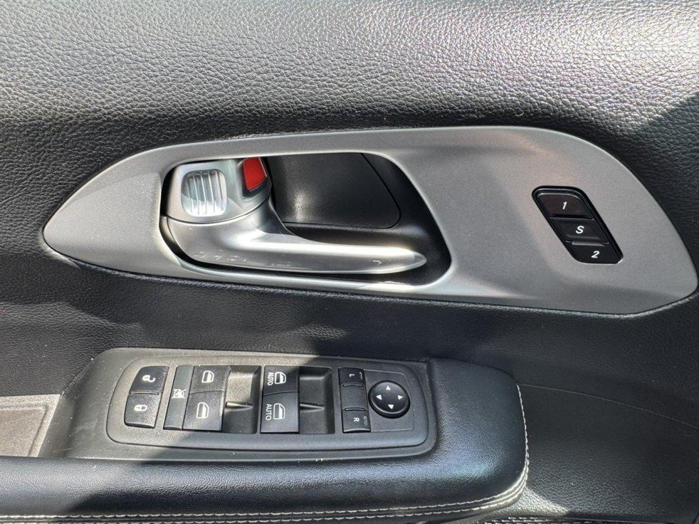 2022 Grey /Black Chrysler Pacifica (2C4RC1L76NR) with an 3.6l V6 Smpi Dohc Phev 3. engine, Automatic transmission, located at 745 East Steele Rd., West Columbia, SC, 29170, (803) 755-9148, 33.927212, -81.148483 - Special Internet Price! 2022 Chrysler Pacifica - Photo#20